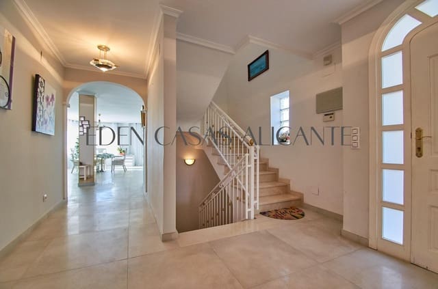 5 bedroom Villa for sale in Coveta Fuma, El Campello with pool garage - € 1,150,000 (Ref: 9474987)
