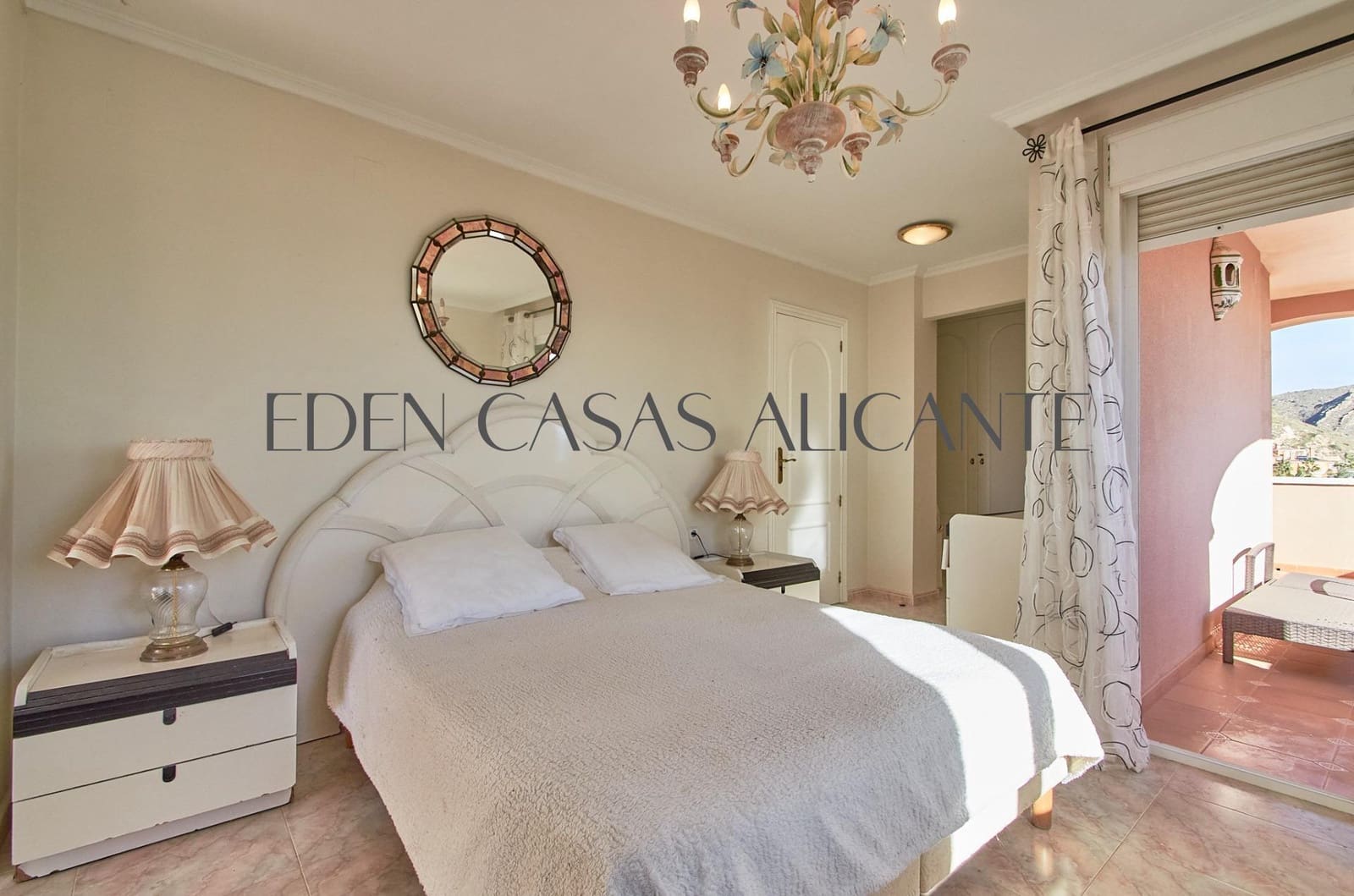 5 bedroom Villa for sale in Coveta Fuma with pool garage - € 1,150,000 (Ref: 9474987)