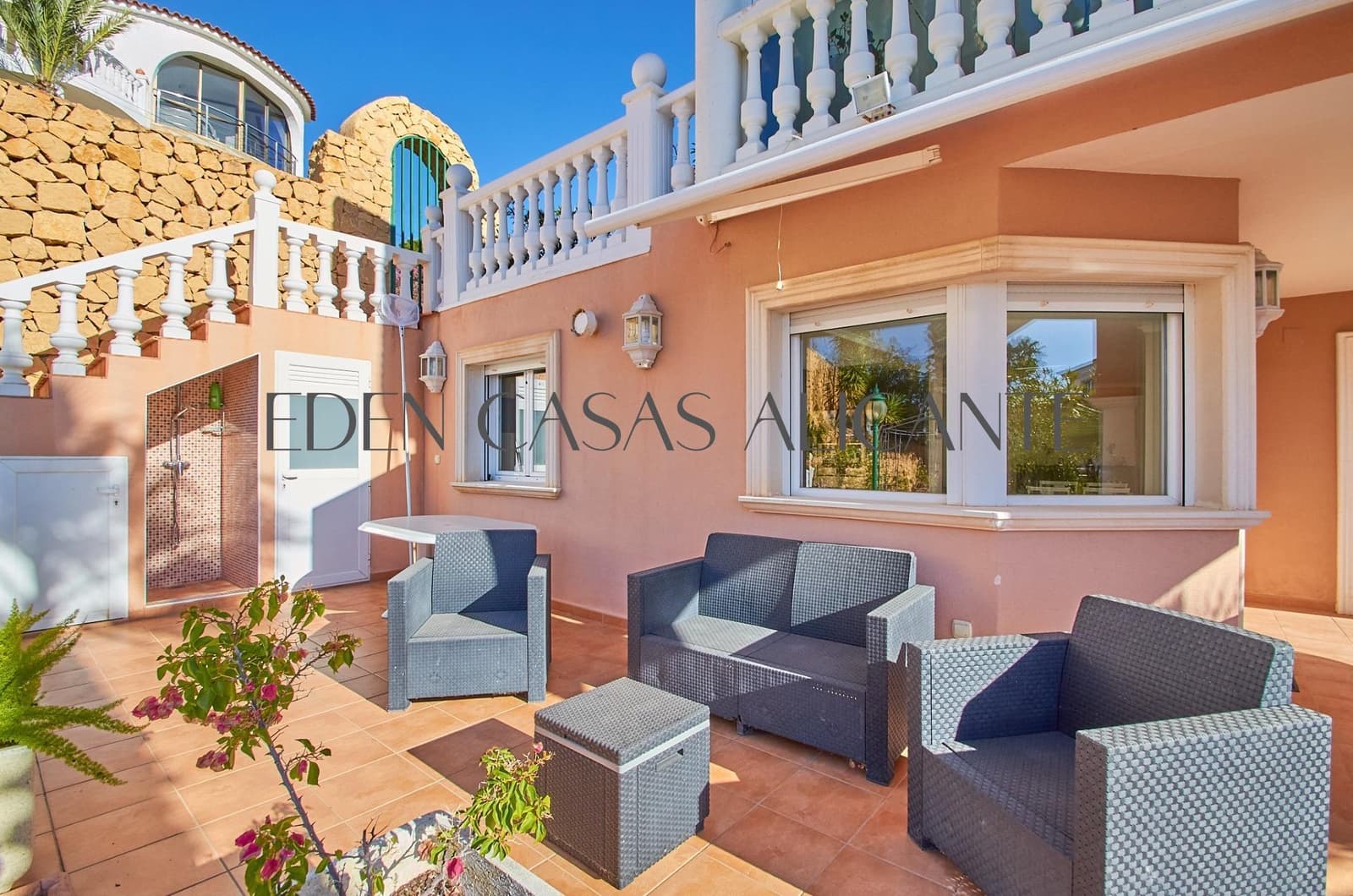 5 bedroom Villa for sale in Coveta Fuma with pool garage - € 1,150,000 (Ref: 9474987)