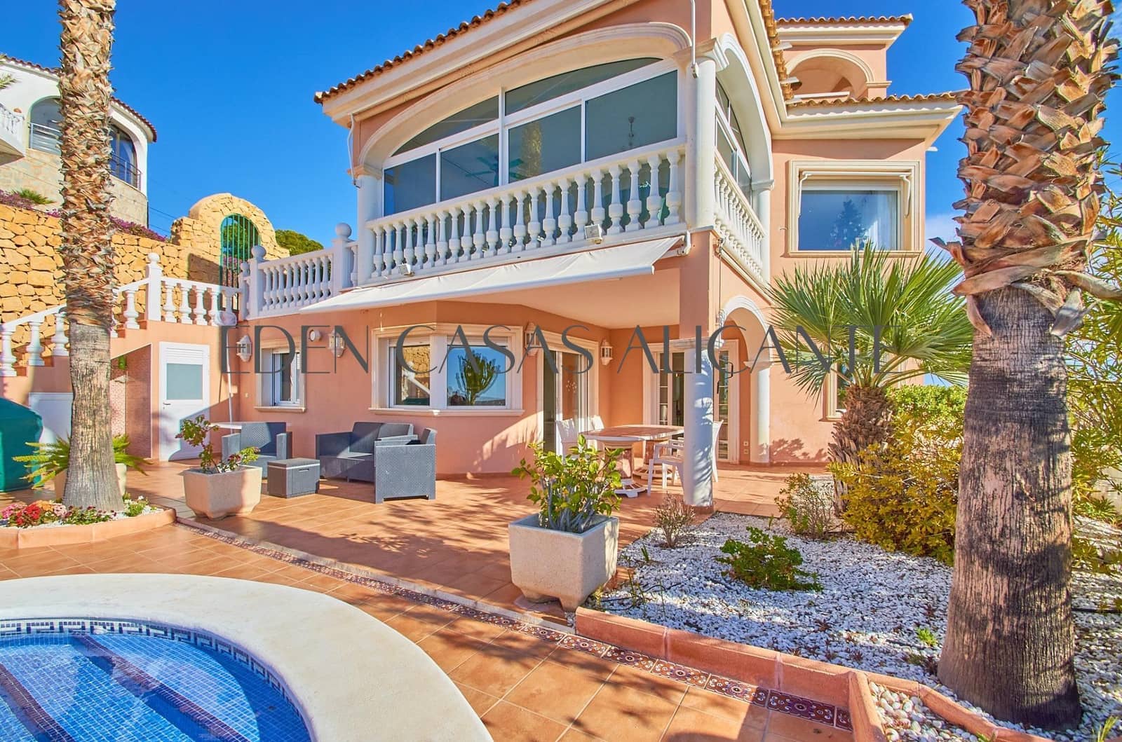 5 bedroom Villa for sale in Coveta Fuma with pool garage - € 1,150,000 (Ref: 9474987)