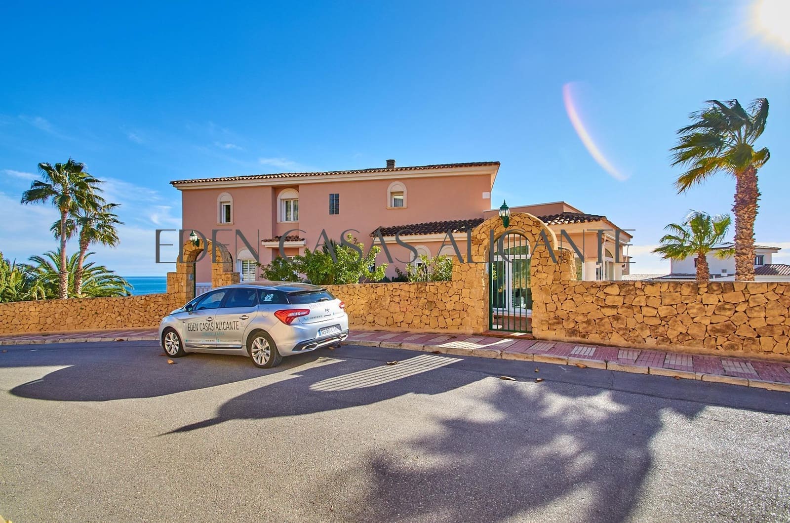 5 bedroom Villa for sale in Coveta Fuma with pool garage - € 1,150,000 (Ref: 9474987)