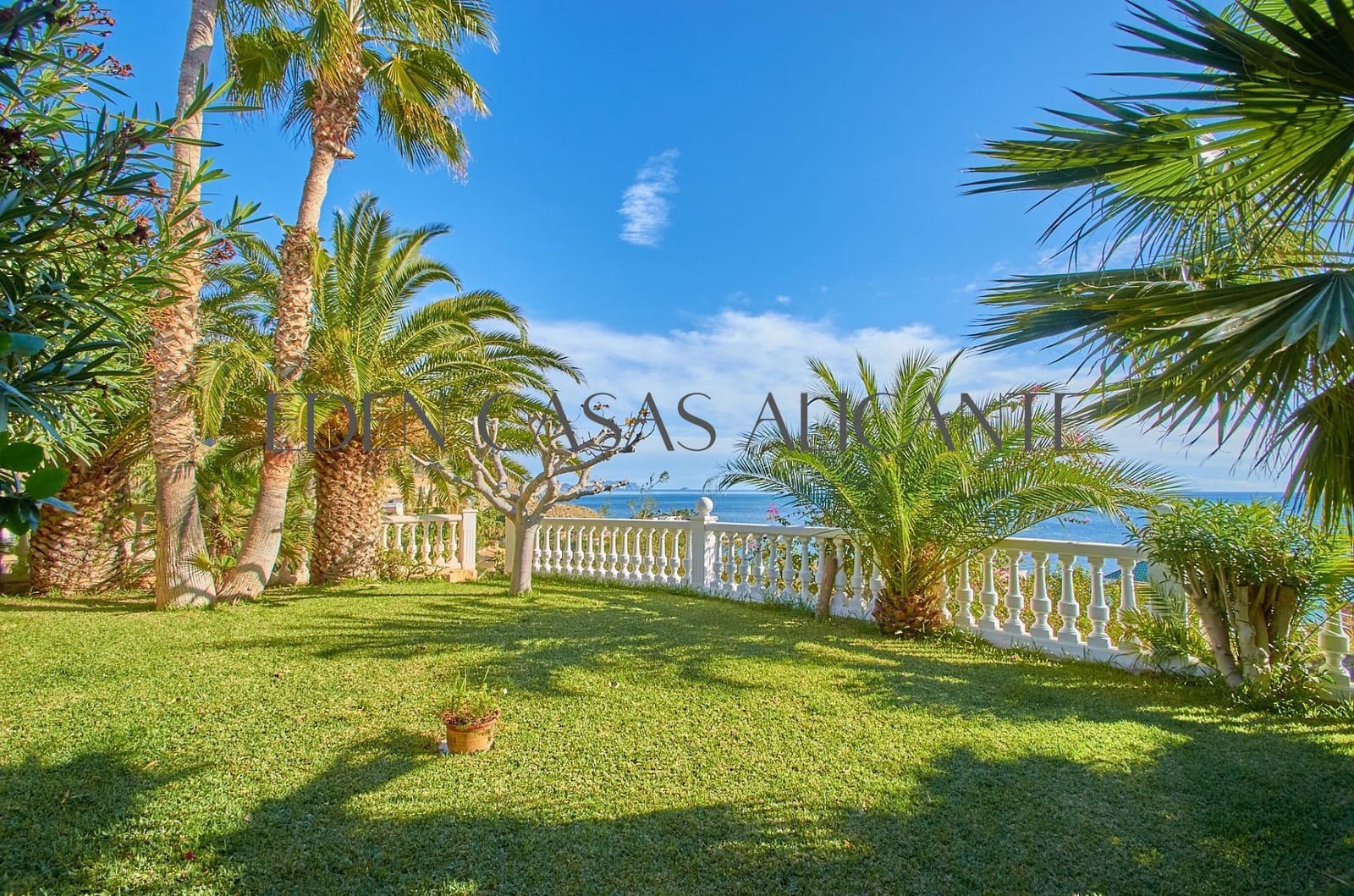 5 bedroom Villa for sale in Coveta Fuma with pool garage - € 1,150,000 (Ref: 9474987)