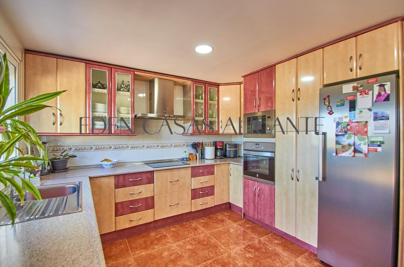 5 soverom Villa til salgs i Alicante by med svømmebasseng garasje - € 659 500 (Ref: 9513566)