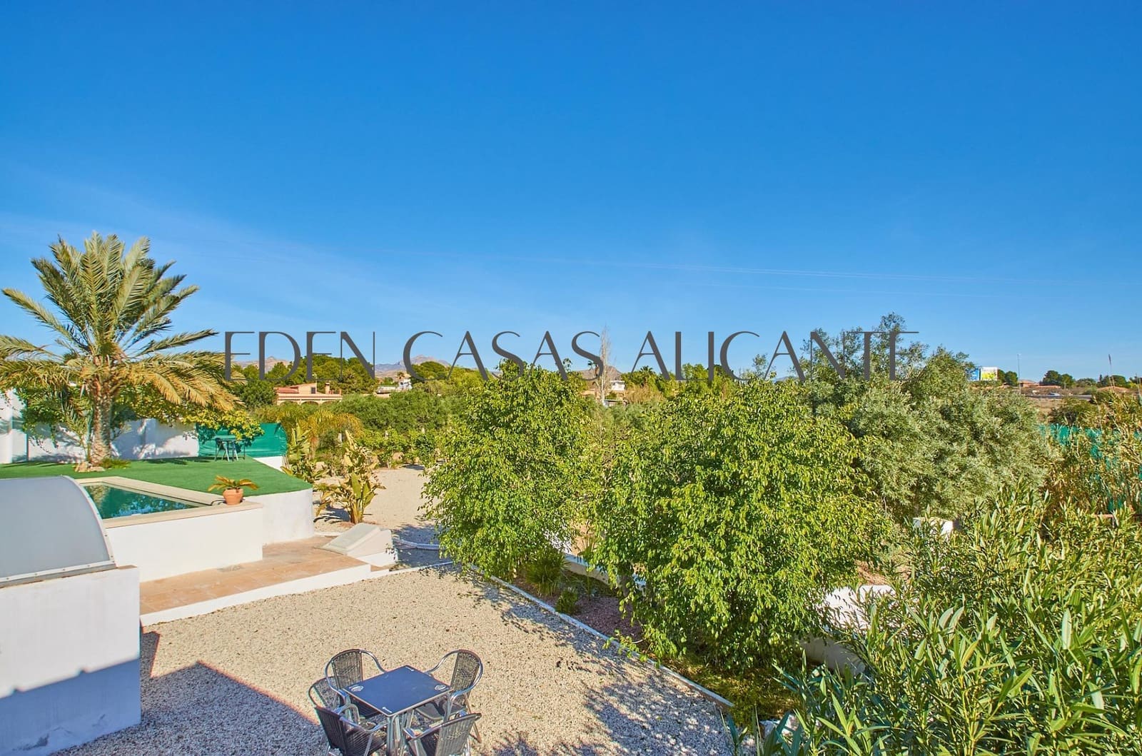 5 soverom Villa til salgs i Alicante by med svømmebasseng garasje - € 659 500 (Ref: 9513566)