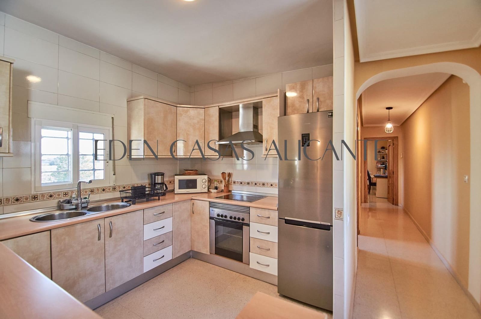 5 soverom Villa til salgs i Alicante by med svømmebasseng garasje - € 659 500 (Ref: 9513566)