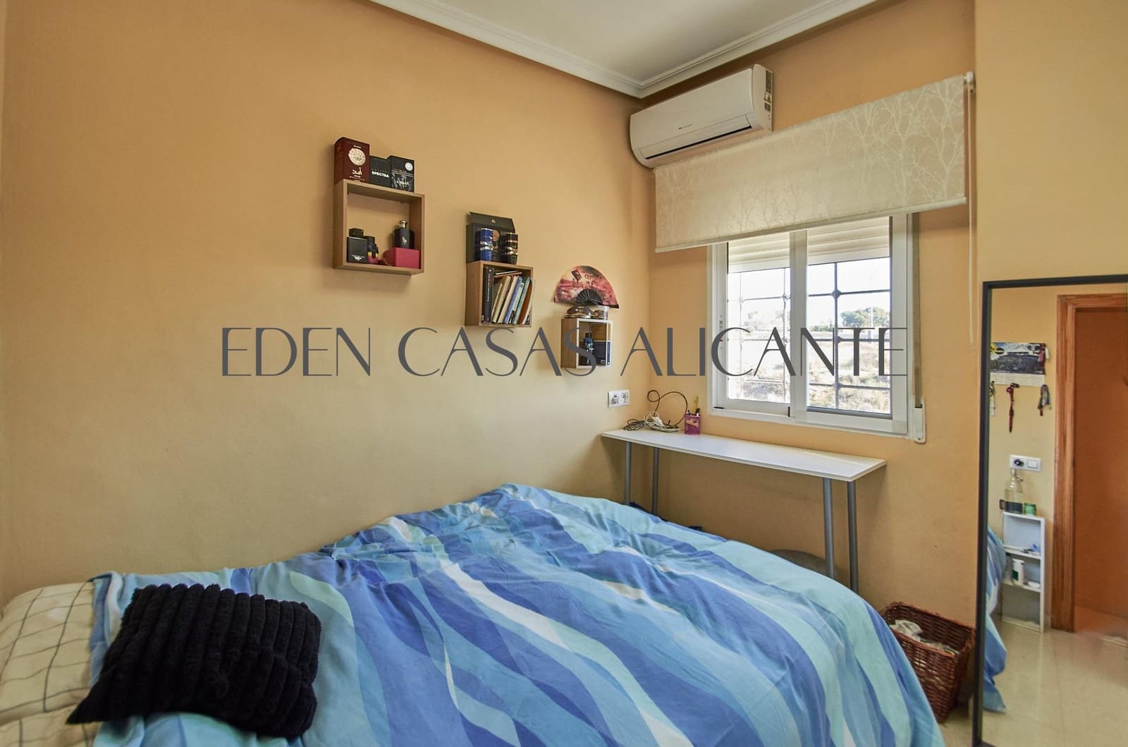 5 soverom Villa til salgs i Alicante by med svømmebasseng garasje - € 659 500 (Ref: 9513566)