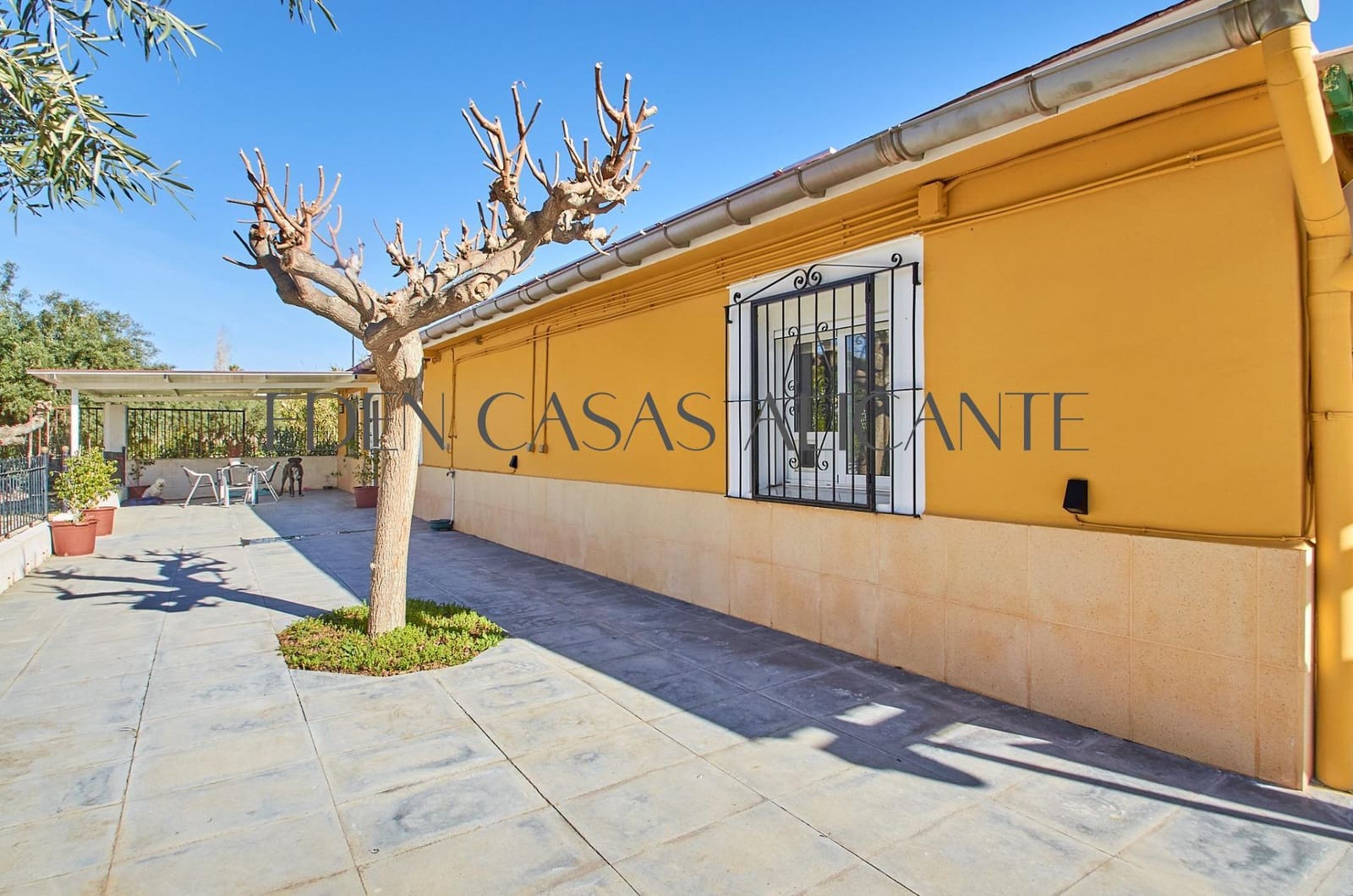 5 bedroom Villa for sale in Alicante / Alacant city with pool garage - € 659,500 (Ref: 9513566)