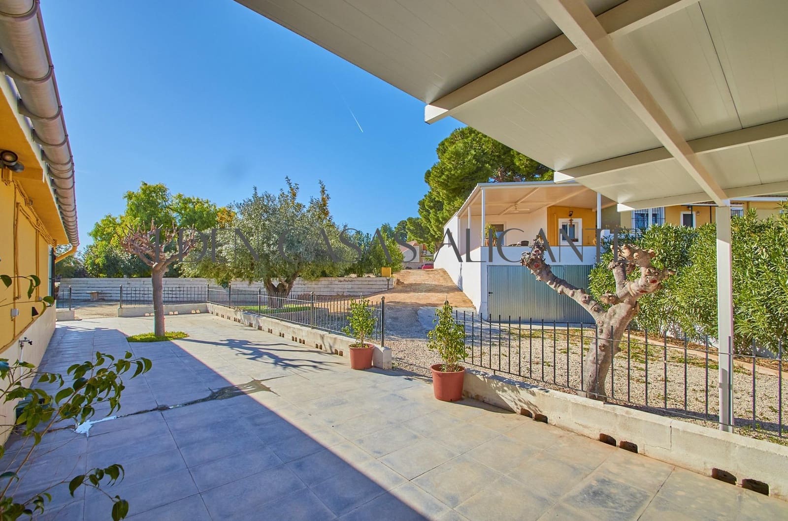 5 bedroom Villa for sale in Alicante / Alacant city with pool garage - € 659,500 (Ref: 9513566)