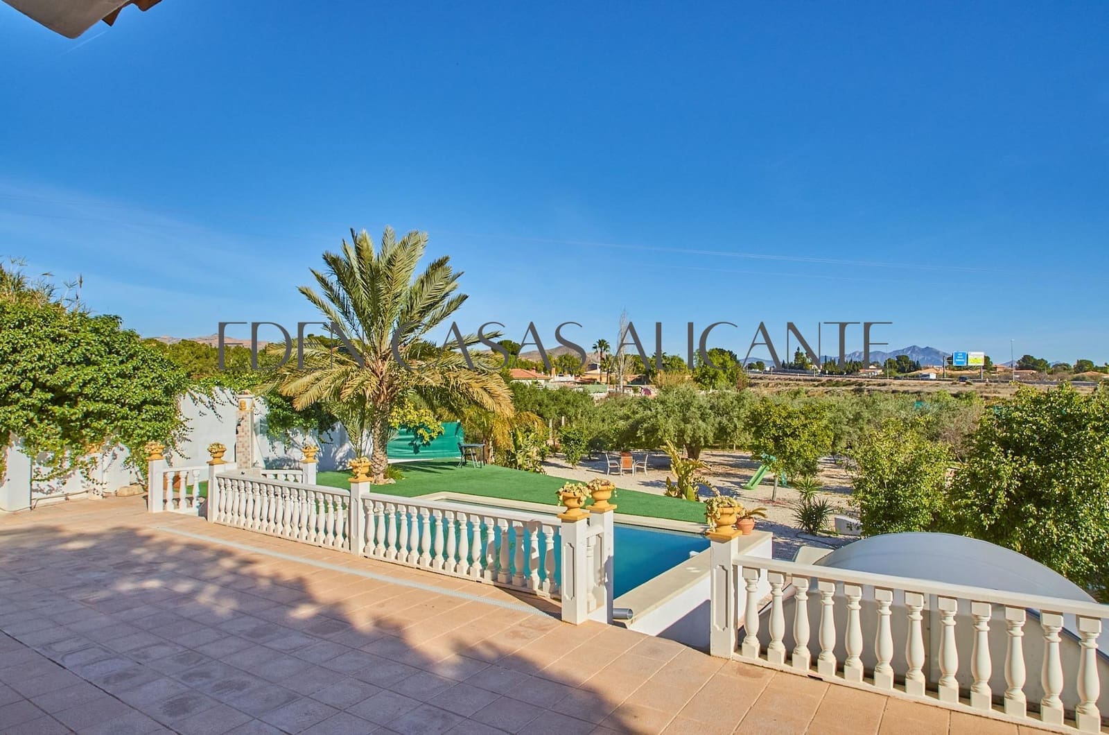 5 bedroom Villa for sale in Alicante / Alacant city with pool garage - € 659,500 (Ref: 9513566)