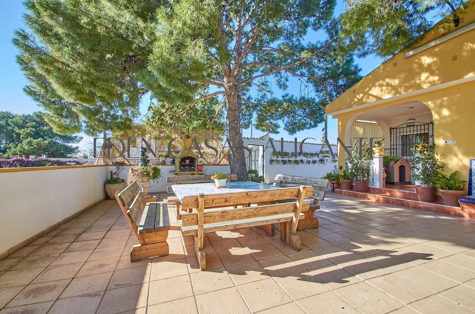 5 bedroom Villa for sale in Alicante / Alacant city with pool garage - € 659,500 (Ref: 9513566)