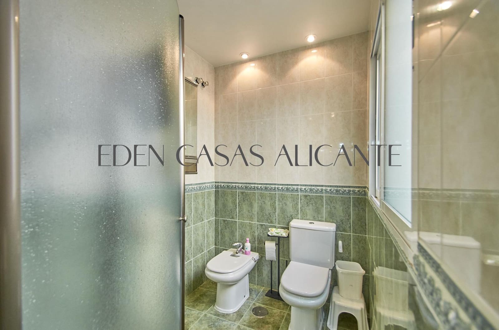 5 slaapkamer Rijtjeshuis te koop in San Vicente / Sant Vicent del Raspeig met garage - € 1.250.000 (Ref: 9524480)