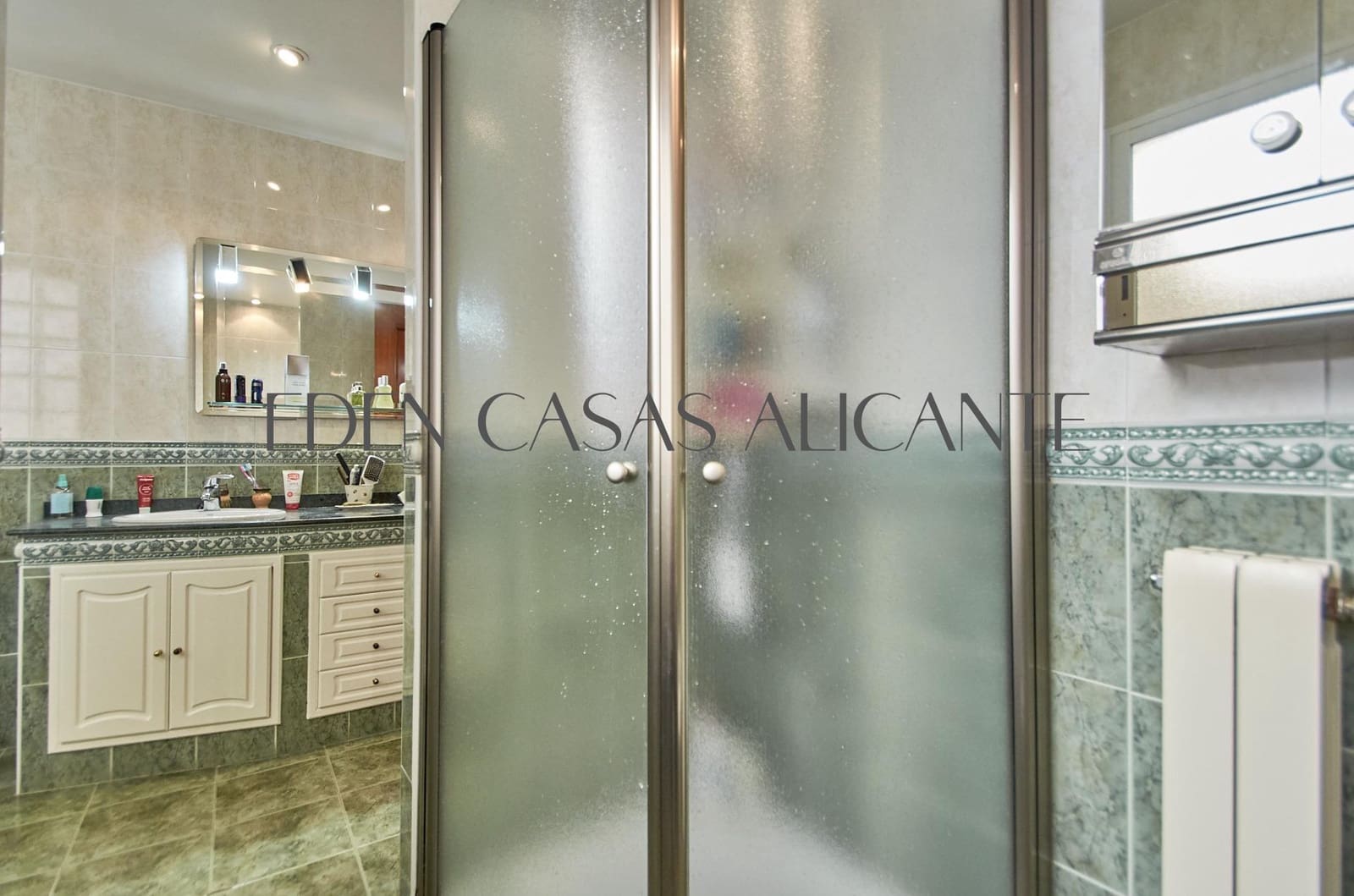 5 slaapkamer Rijtjeshuis te koop in San Vicente / Sant Vicent del Raspeig met garage - € 1.250.000 (Ref: 9524480)