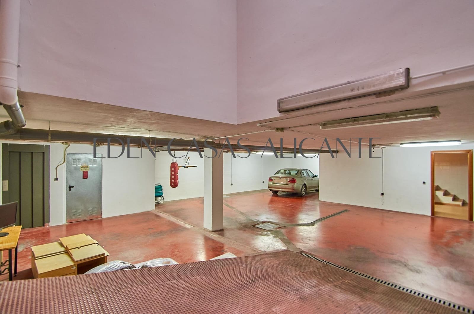 5 slaapkamer Rijtjeshuis te koop in San Vicente / Sant Vicent del Raspeig met garage - € 1.250.000 (Ref: 9524480)