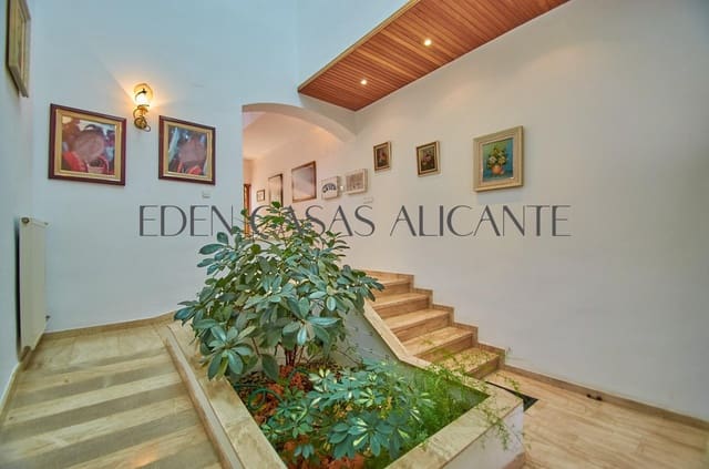 5 slaapkamer Rijtjeshuis te koop in San Vicente / Sant Vicent del Raspeig met garage - € 1.250.000 (Ref: 9524480)