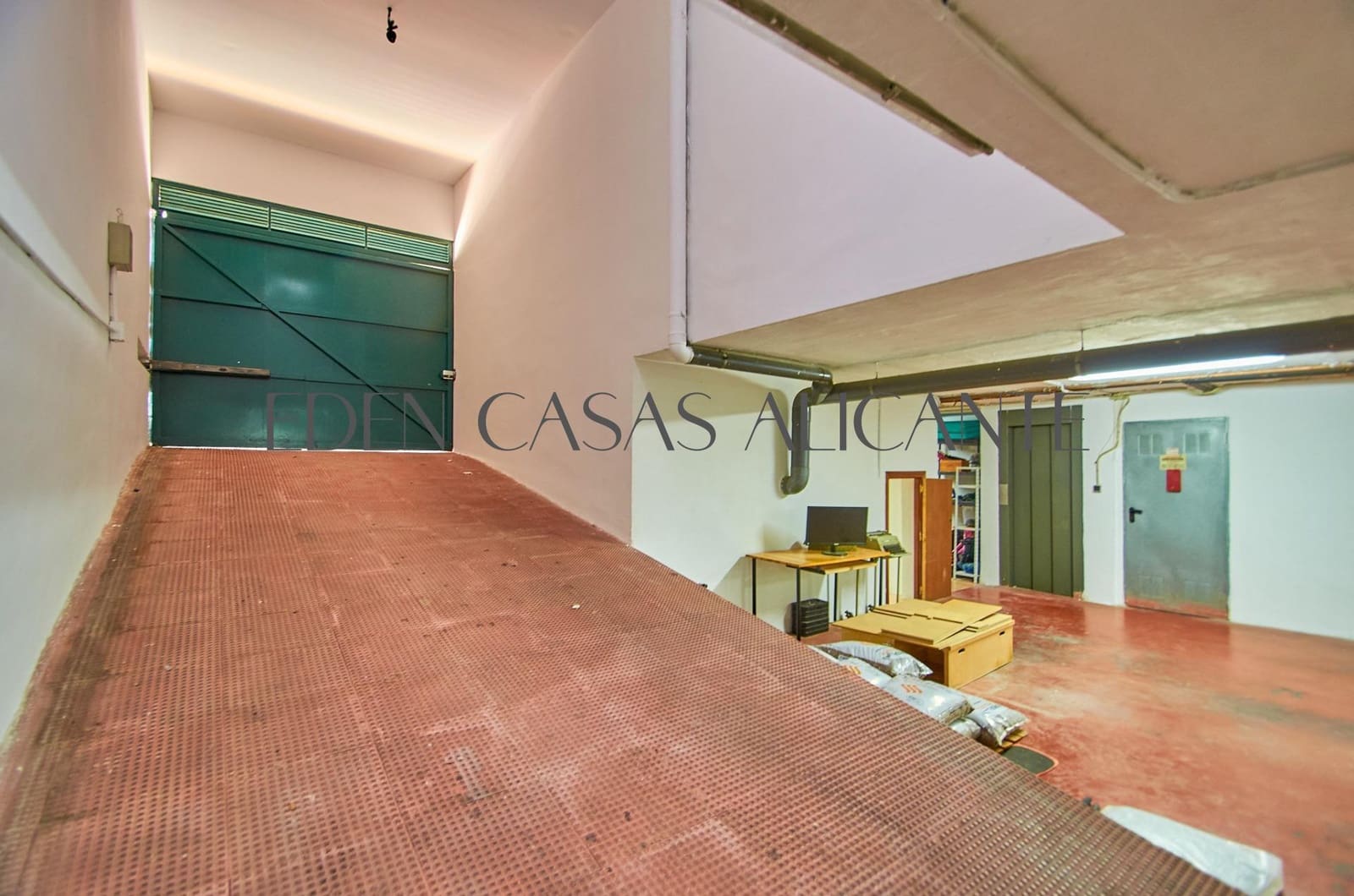 5 slaapkamer Rijtjeshuis te koop in San Vicente / Sant Vicent del Raspeig met garage - € 1.250.000 (Ref: 9524480)