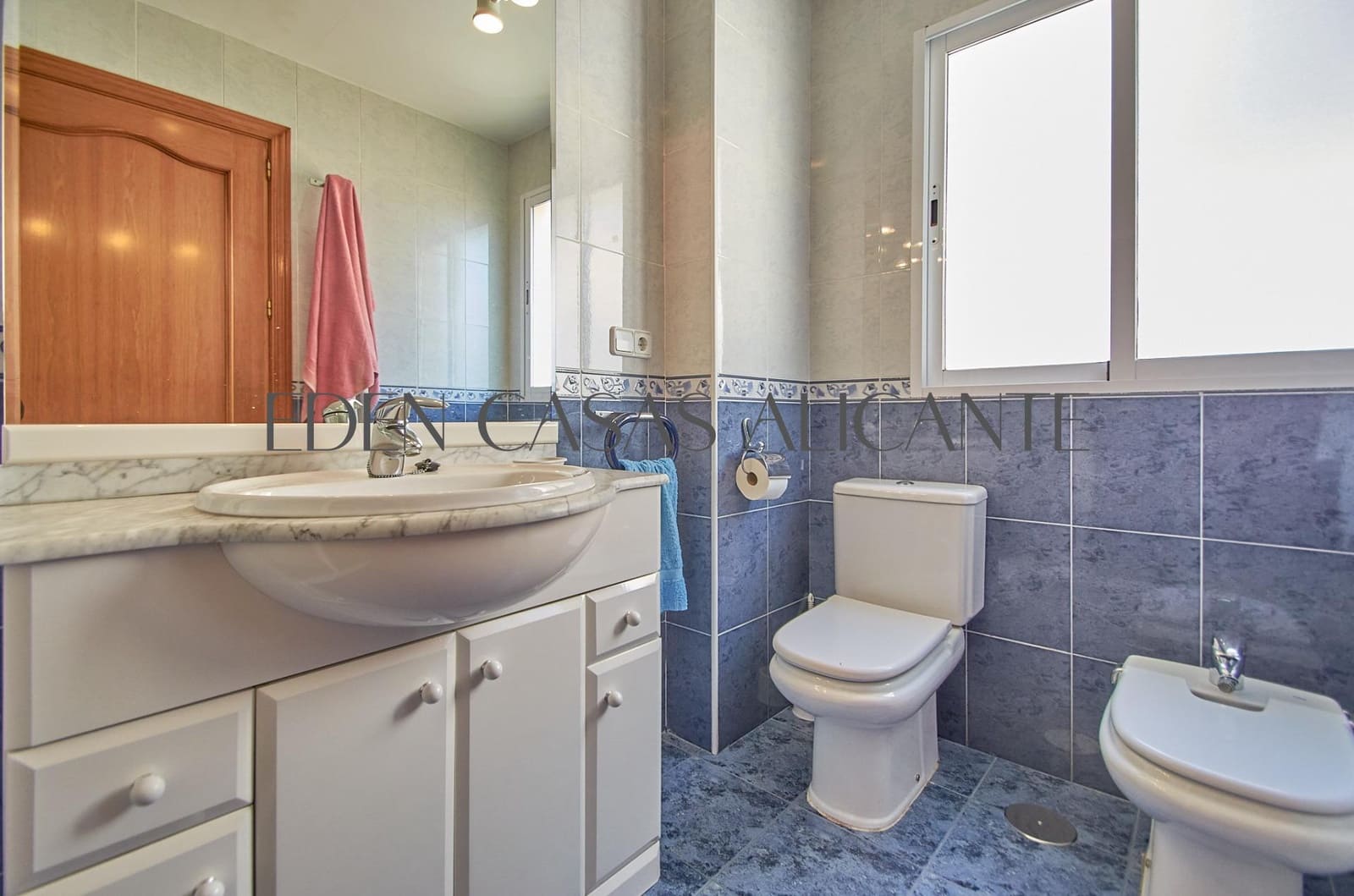 5 slaapkamer Rijtjeshuis te koop in San Vicente / Sant Vicent del Raspeig met garage - € 1.250.000 (Ref: 9524480)