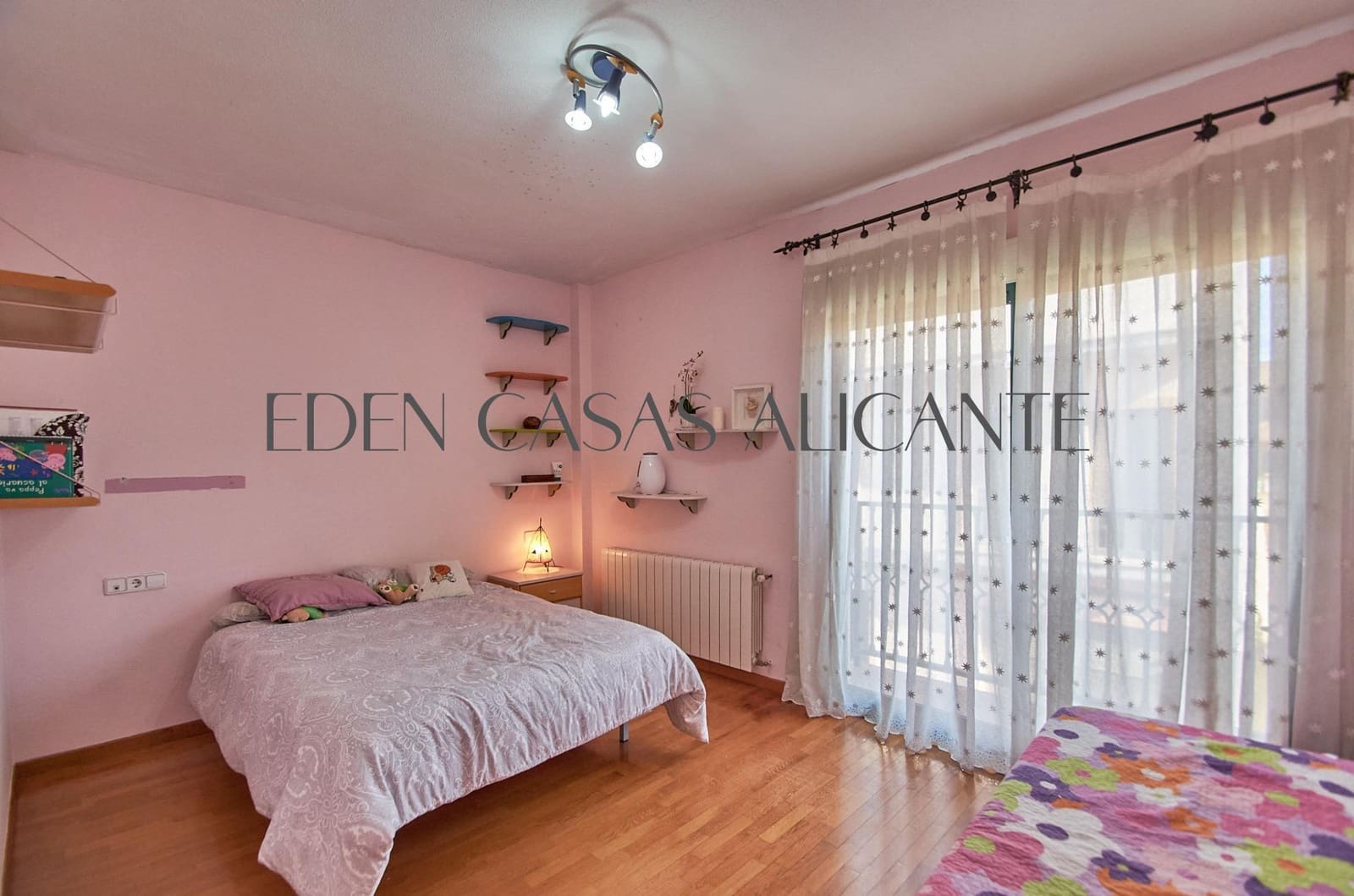 5 slaapkamer Rijtjeshuis te koop in San Vicente / Sant Vicent del Raspeig met garage - € 1.250.000 (Ref: 9524480)