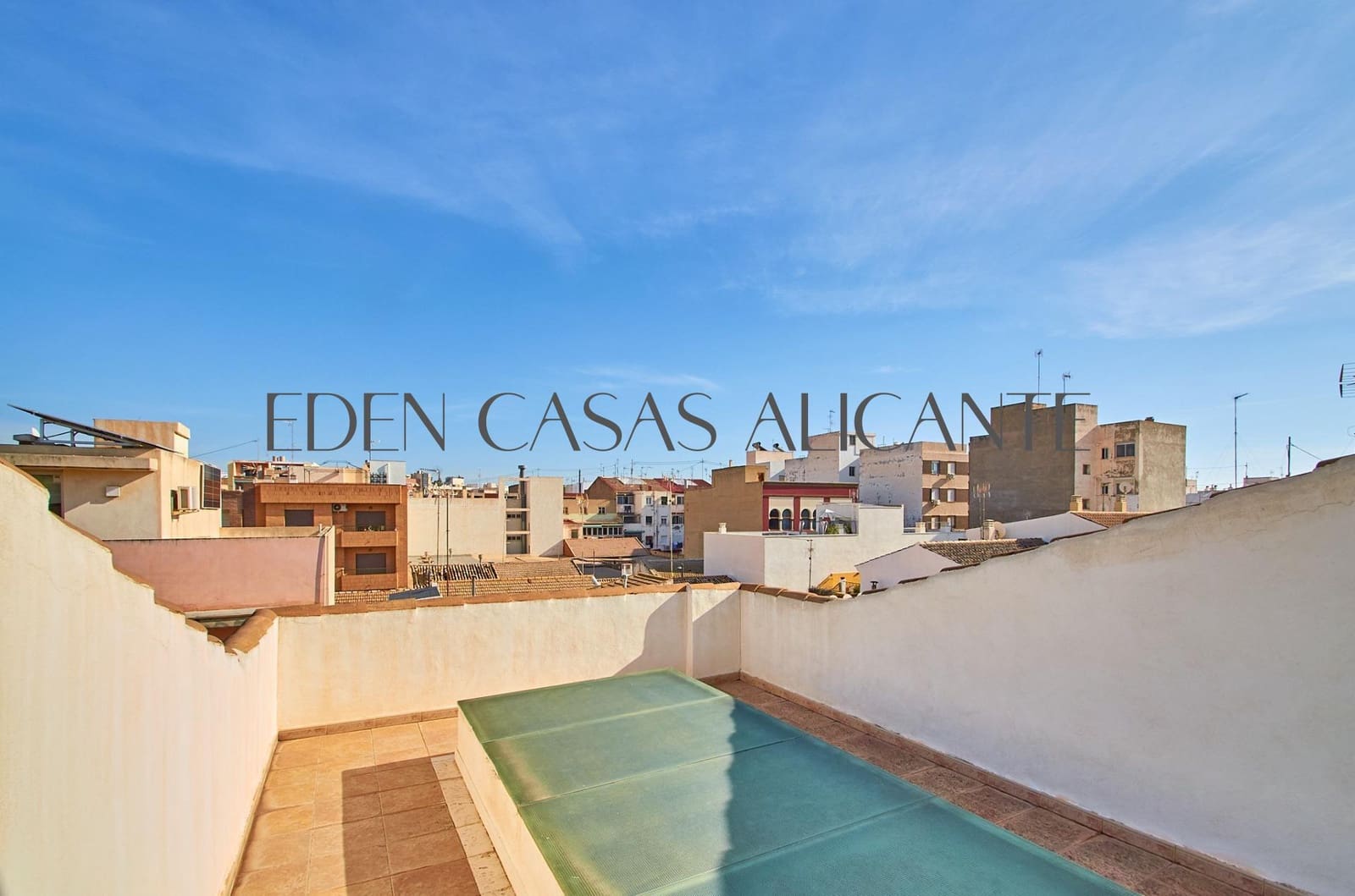 5 slaapkamer Rijtjeshuis te koop in San Vicente / Sant Vicent del Raspeig met garage - € 1.250.000 (Ref: 9524480)