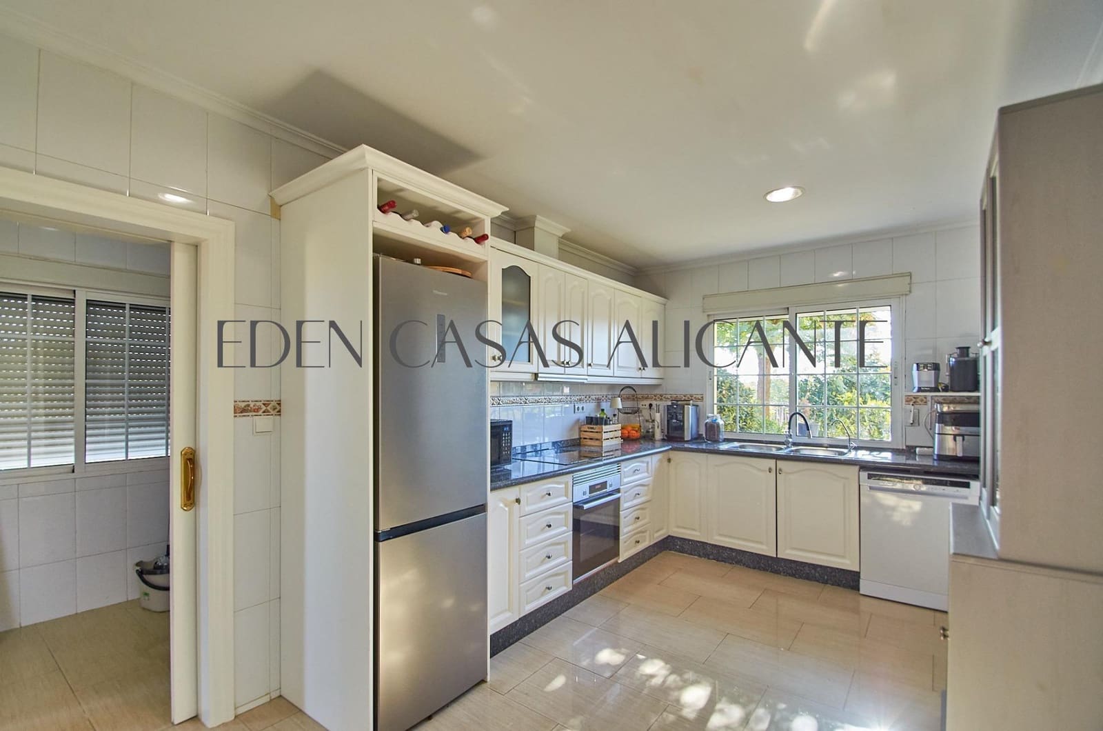 4 bedroom Villa for sale in San Vicente / Sant Vicent del Raspeig with pool - € 569,000 (Ref: 9530832)