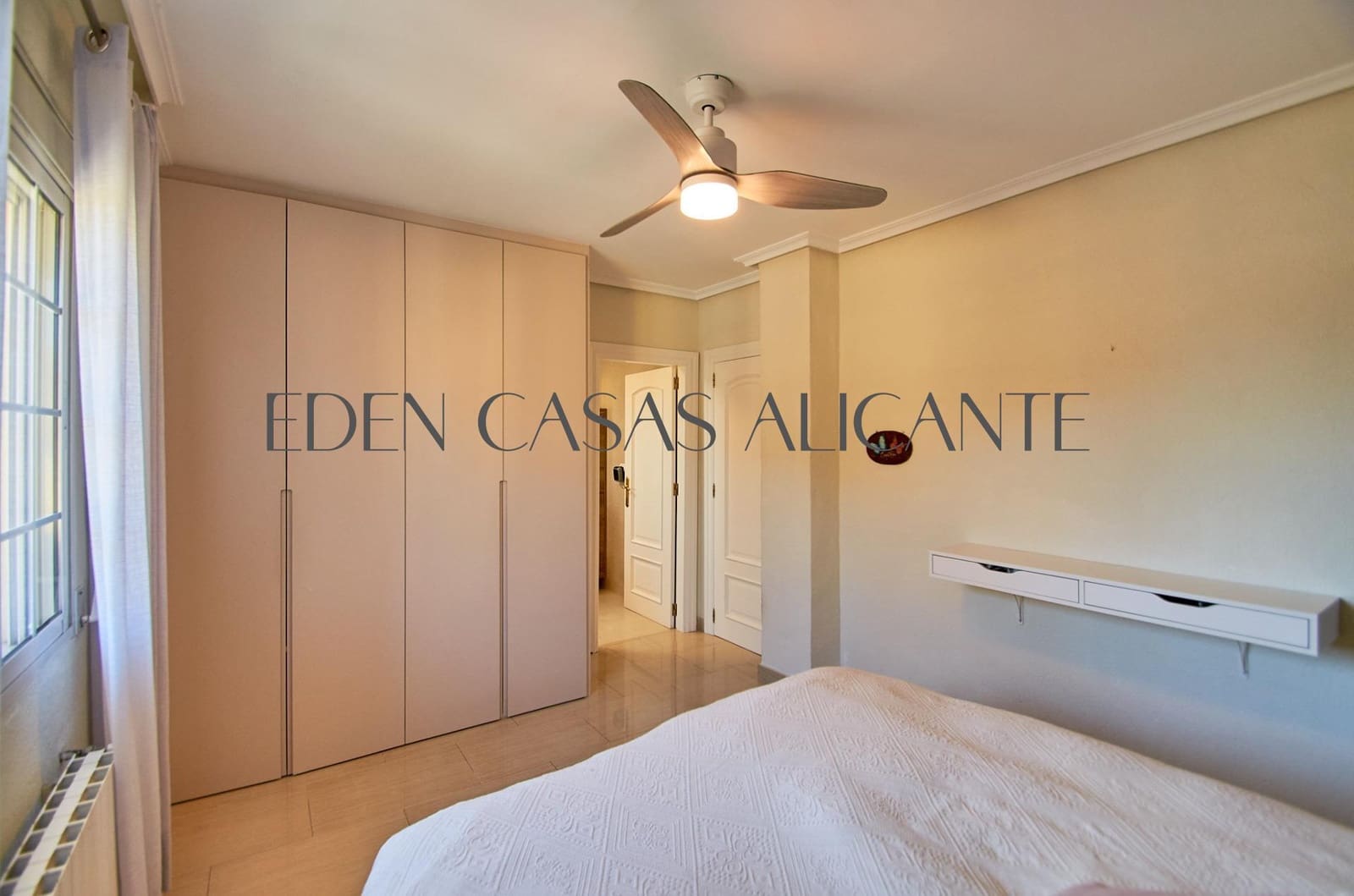 4 bedroom Villa for sale in San Vicente / Sant Vicent del Raspeig with pool - € 569,000 (Ref: 9530832)