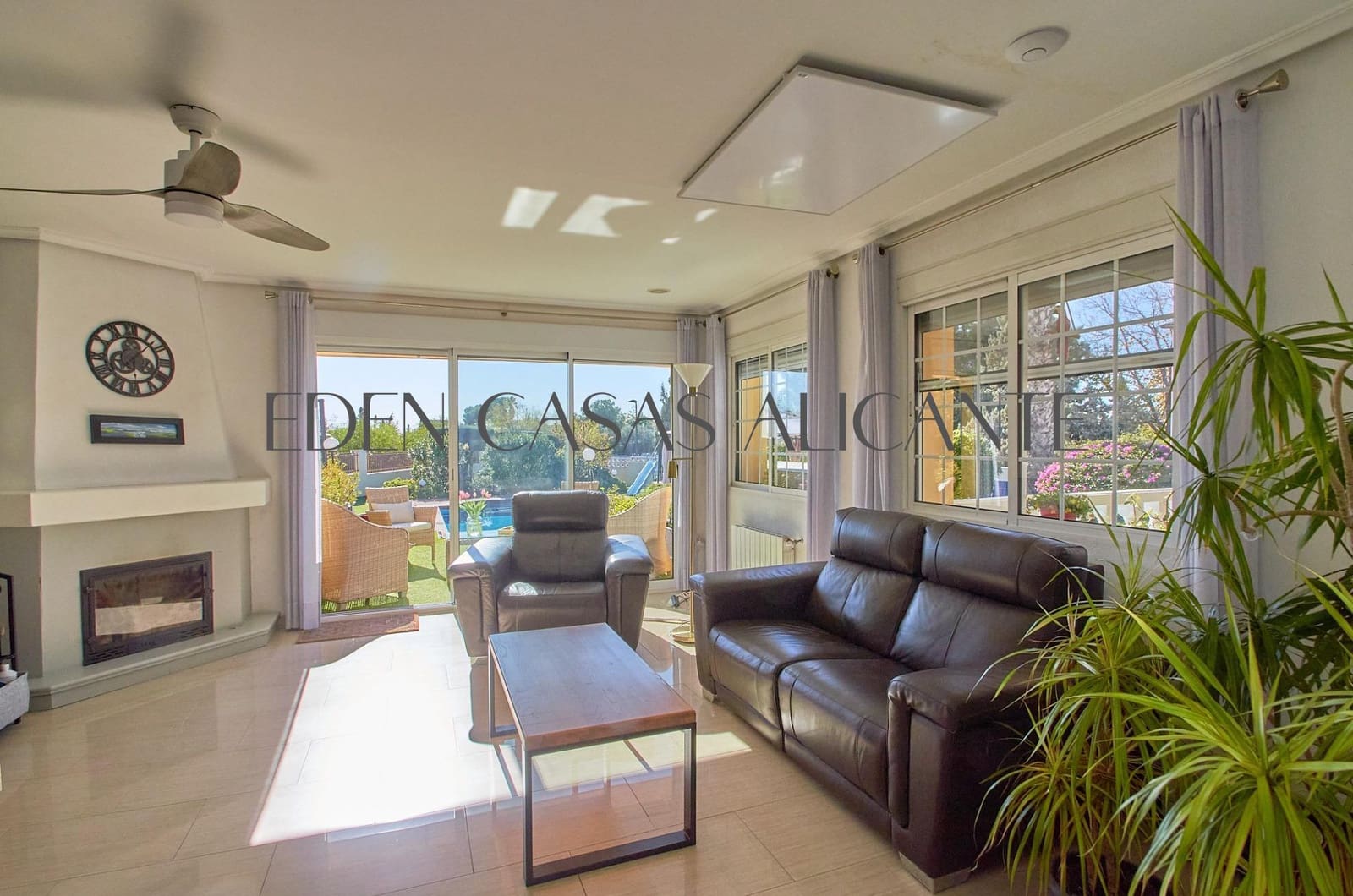 4 bedroom Villa for sale in San Vicente / Sant Vicent del Raspeig with pool - € 569,000 (Ref: 9530832)