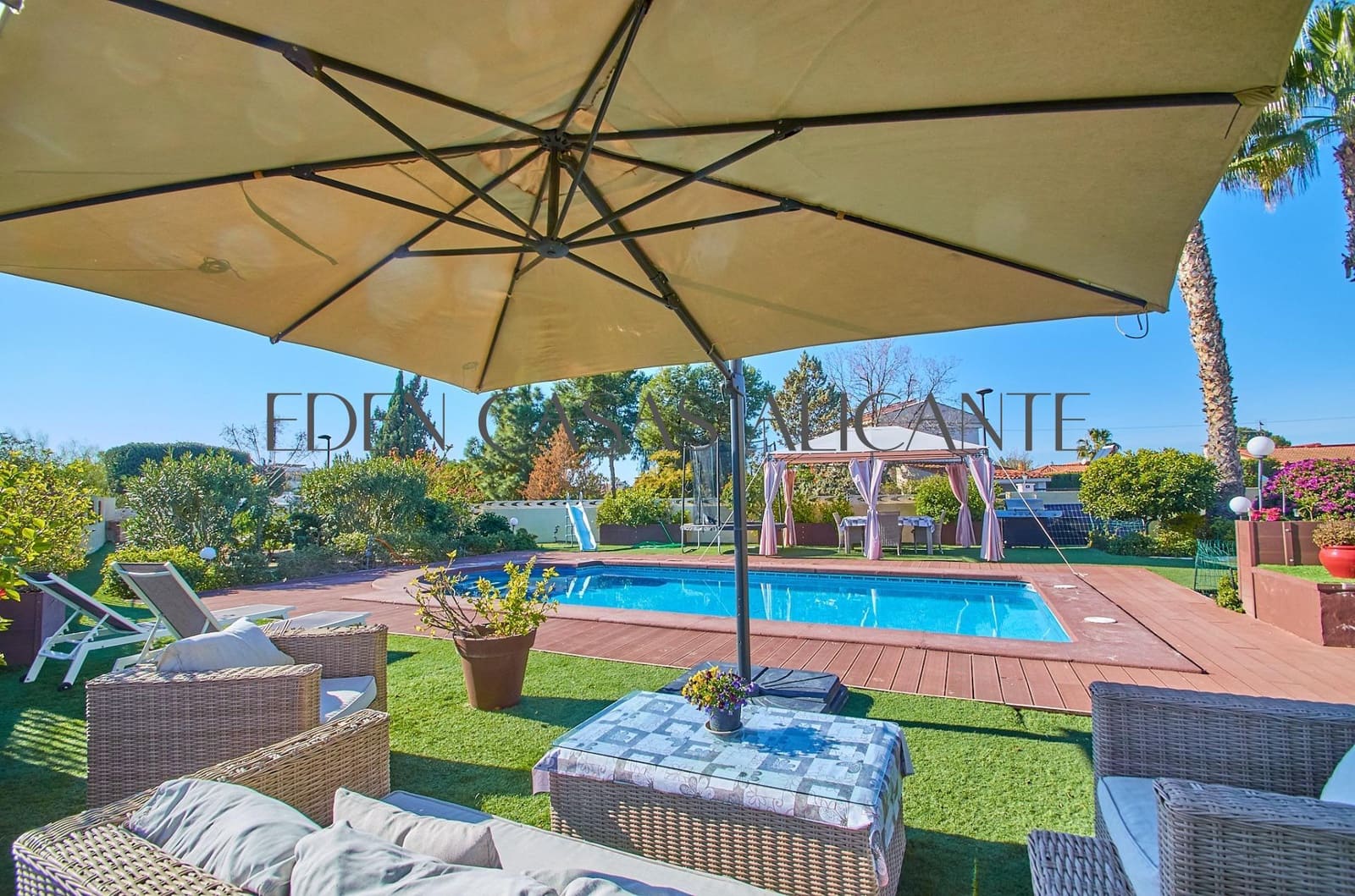 4 bedroom Villa for sale in San Vicente / Sant Vicent del Raspeig with pool - € 569,000 (Ref: 9530832)