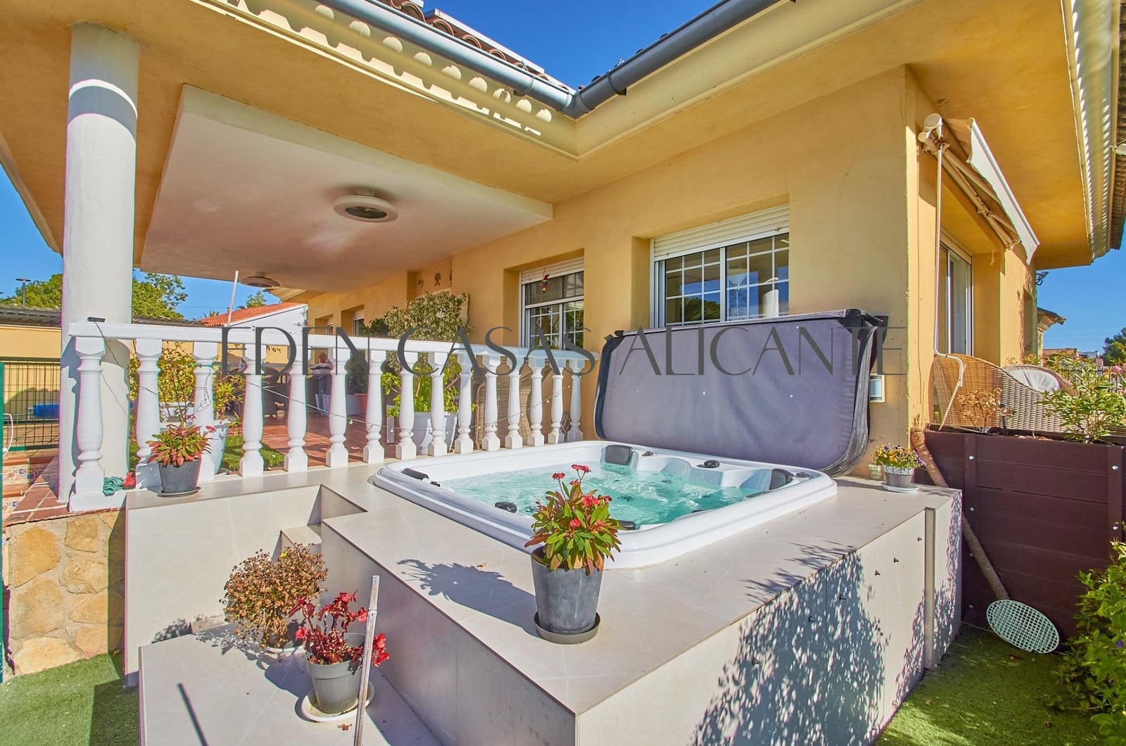 4 sypialnia Willa na sprzedaż w San Vicente / Sant Vicent del Raspeig z basenem - 555 000 € (Ref: 9530832)