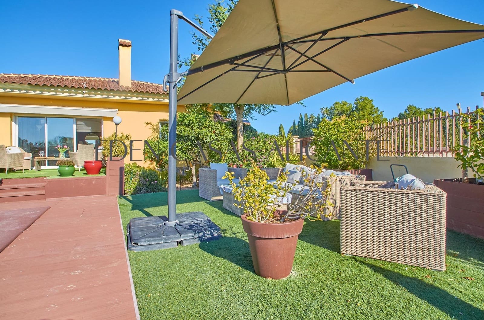 4 sypialnia Willa na sprzedaż w San Vicente / Sant Vicent del Raspeig z basenem - 555 000 € (Ref: 9530832)