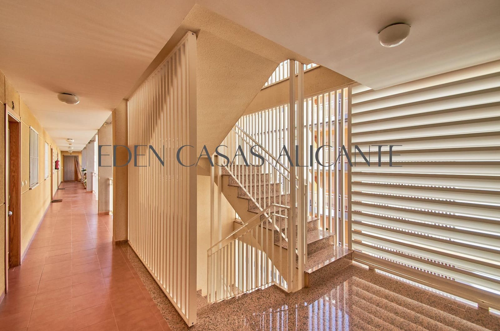 2 slaapkamer Flat te koop in El Campello met zwembad - € 189.000 (Ref: 9541608)