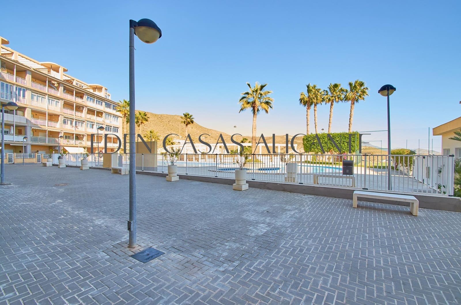 2 slaapkamer Flat te koop in El Campello met zwembad - € 189.000 (Ref: 9541608)