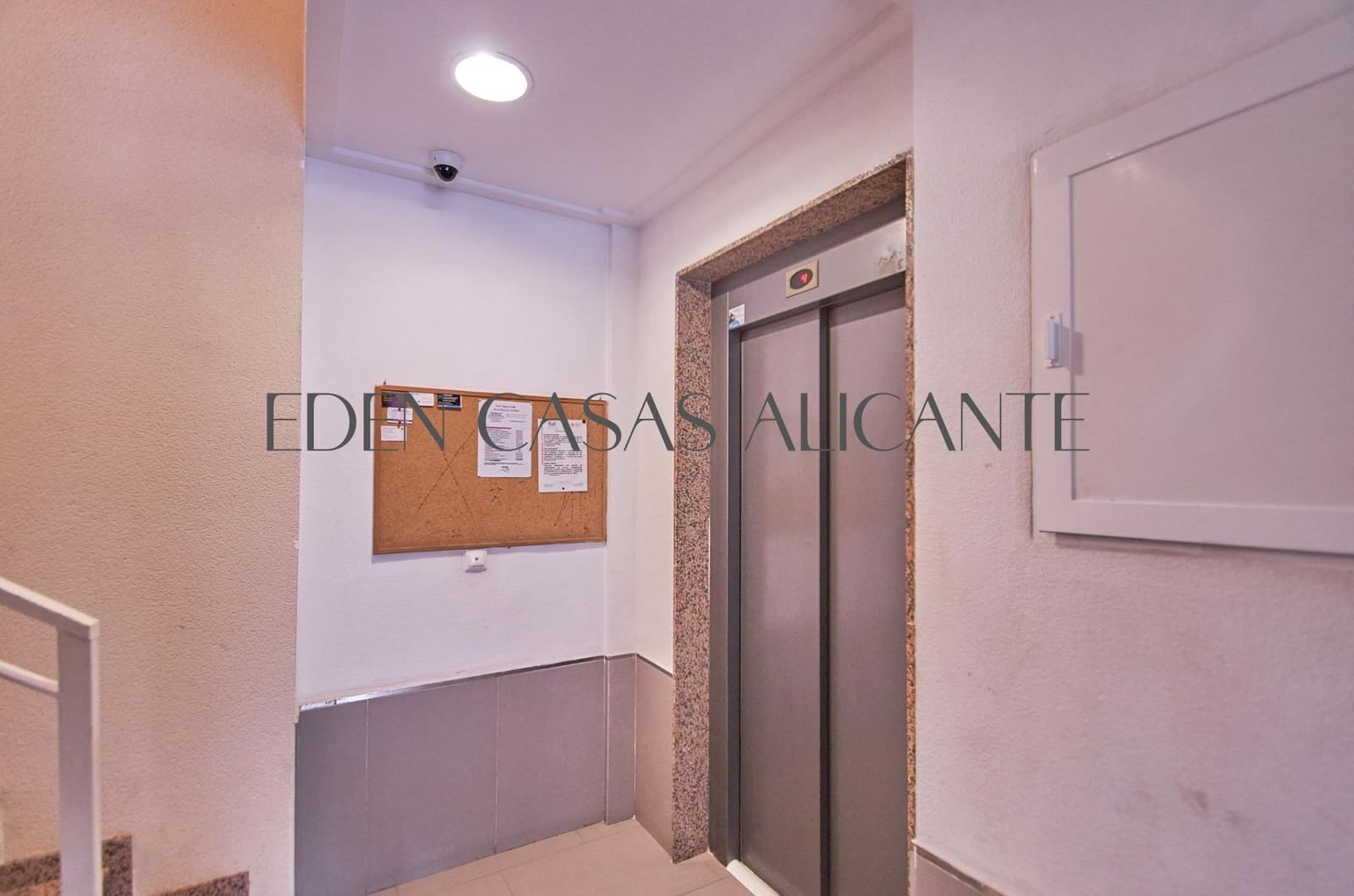 2 slaapkamer Flat te koop in El Campello met zwembad - € 189.000 (Ref: 9541608)