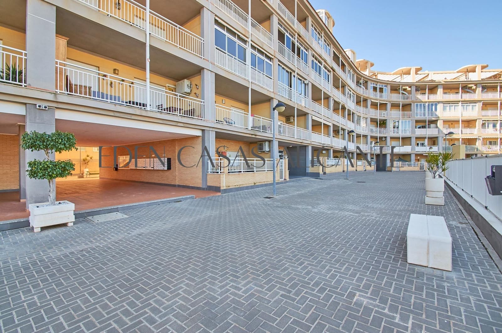 2 slaapkamer Flat te koop in El Campello met zwembad - € 189.000 (Ref: 9541608)