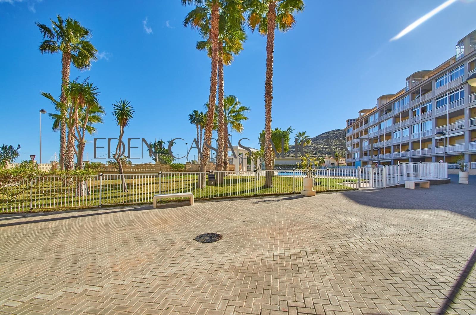 2 slaapkamer Flat te koop in El Campello met zwembad - € 189.000 (Ref: 9541608)