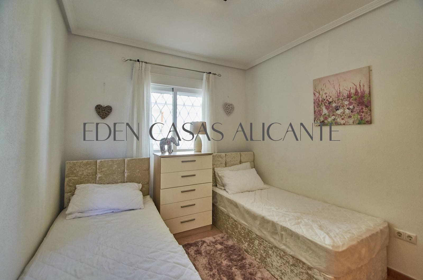 2 bedroom Flat for sale in El Campello with pool - € 186,000 (Ref: 9541608)