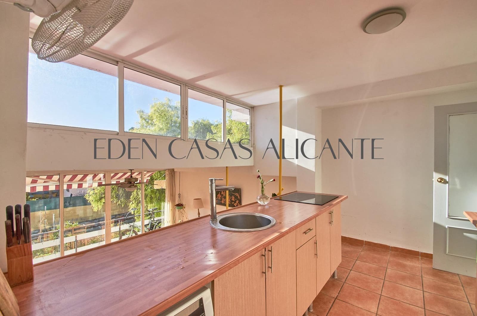 2 sovrum Lägenhet till salu i El Campello - 210 000 € (Ref: 9541609)