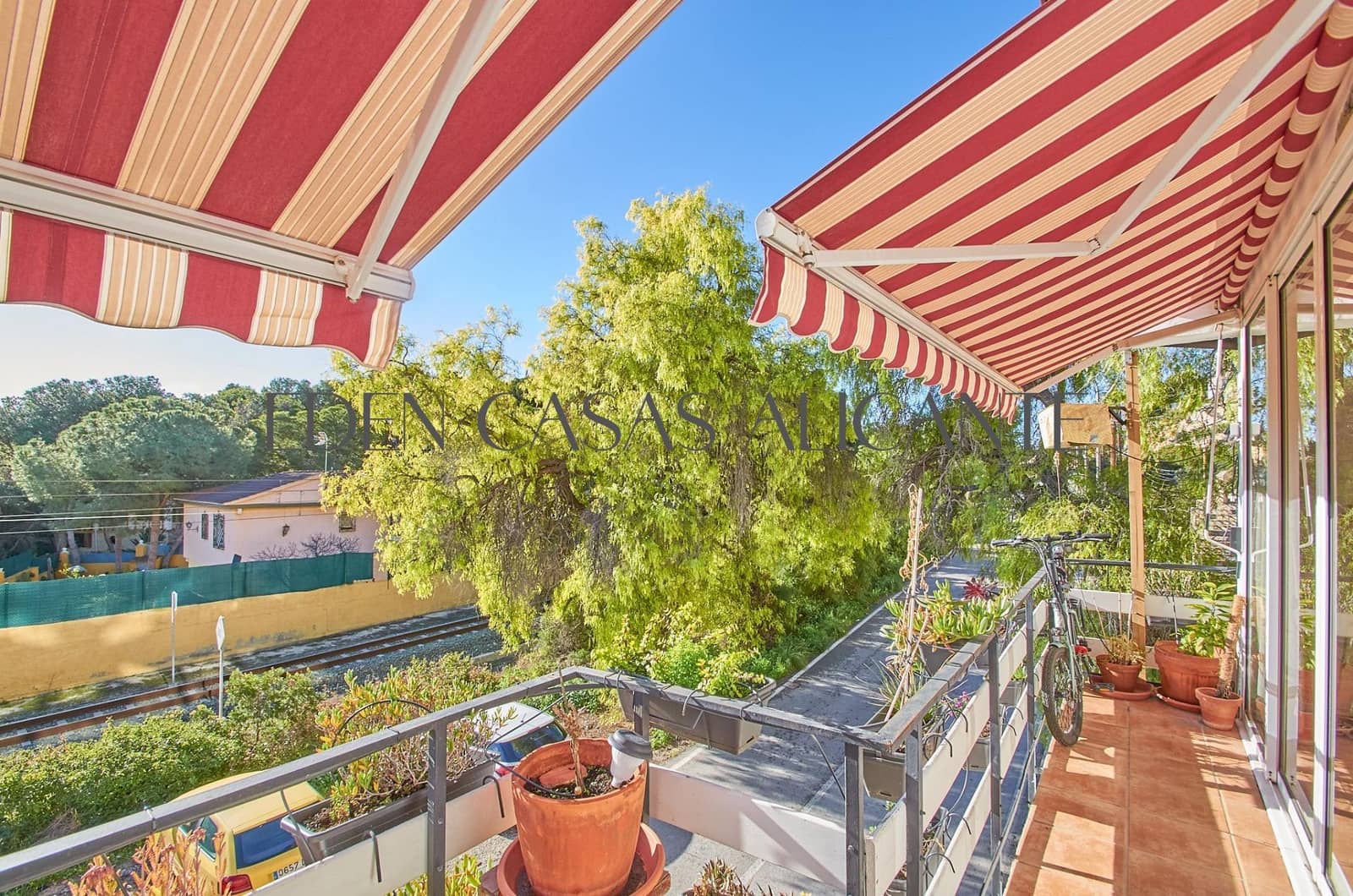 2 sovrum Lägenhet till salu i El Campello - 210 000 € (Ref: 9541609)