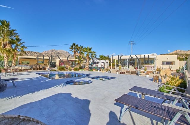 5 soveværelse Villa til salg i Jijona / Xixona med swimmingpool garage - € 449.000 (Ref: 9551881)