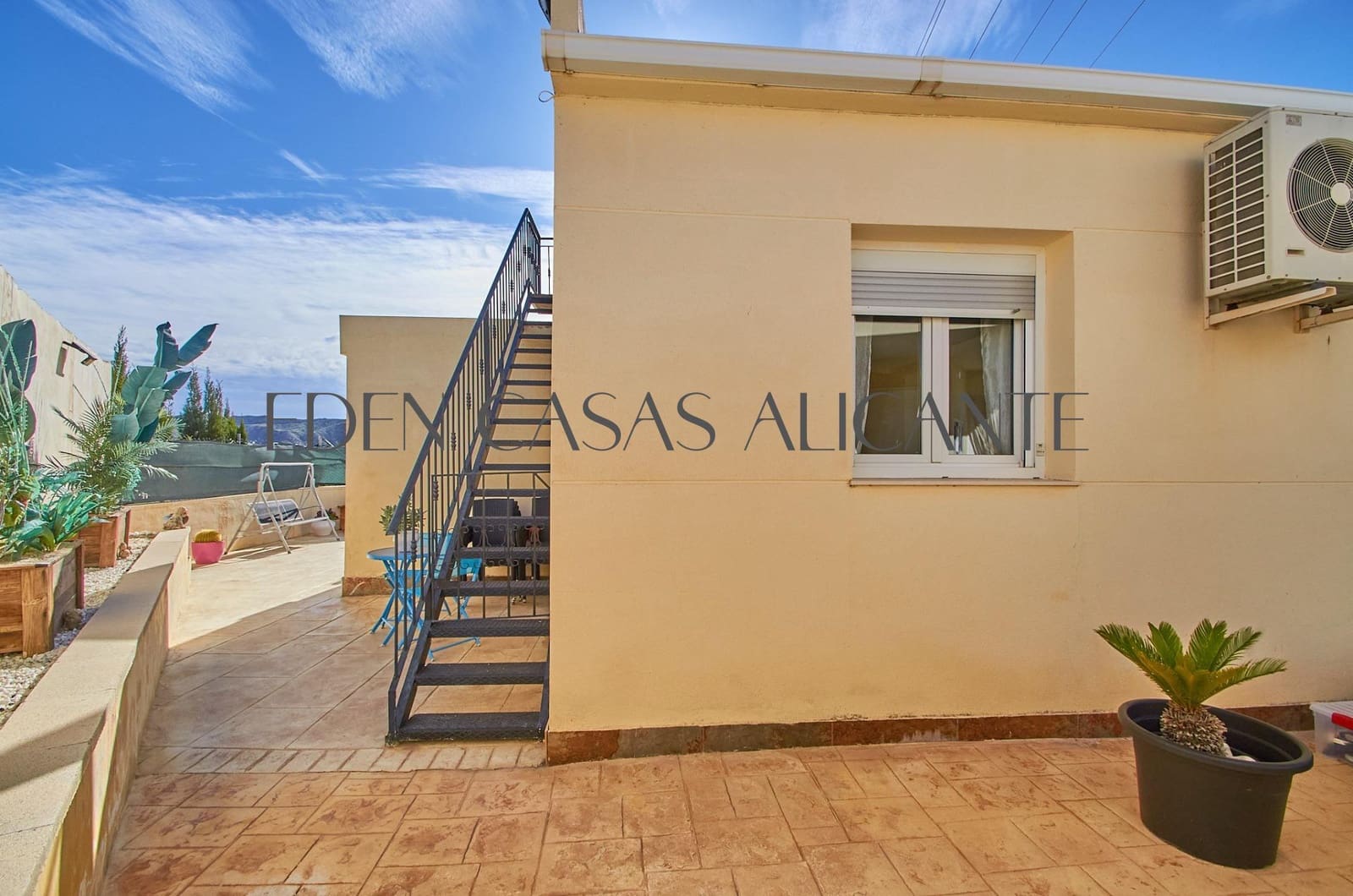 5 bedroom Villa for sale in Jijona / Xixona with pool garage - € 449,000 (Ref: 9551881)