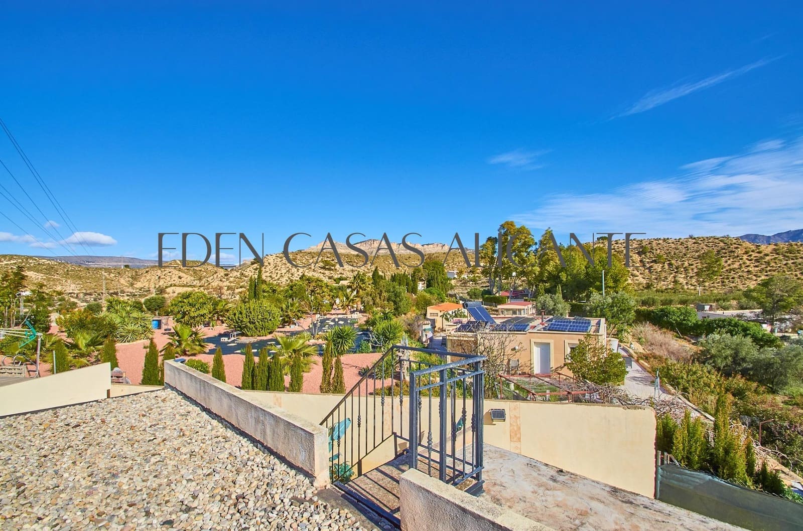 5 bedroom Villa for sale in Jijona / Xixona with pool garage - € 449,000 (Ref: 9551881)