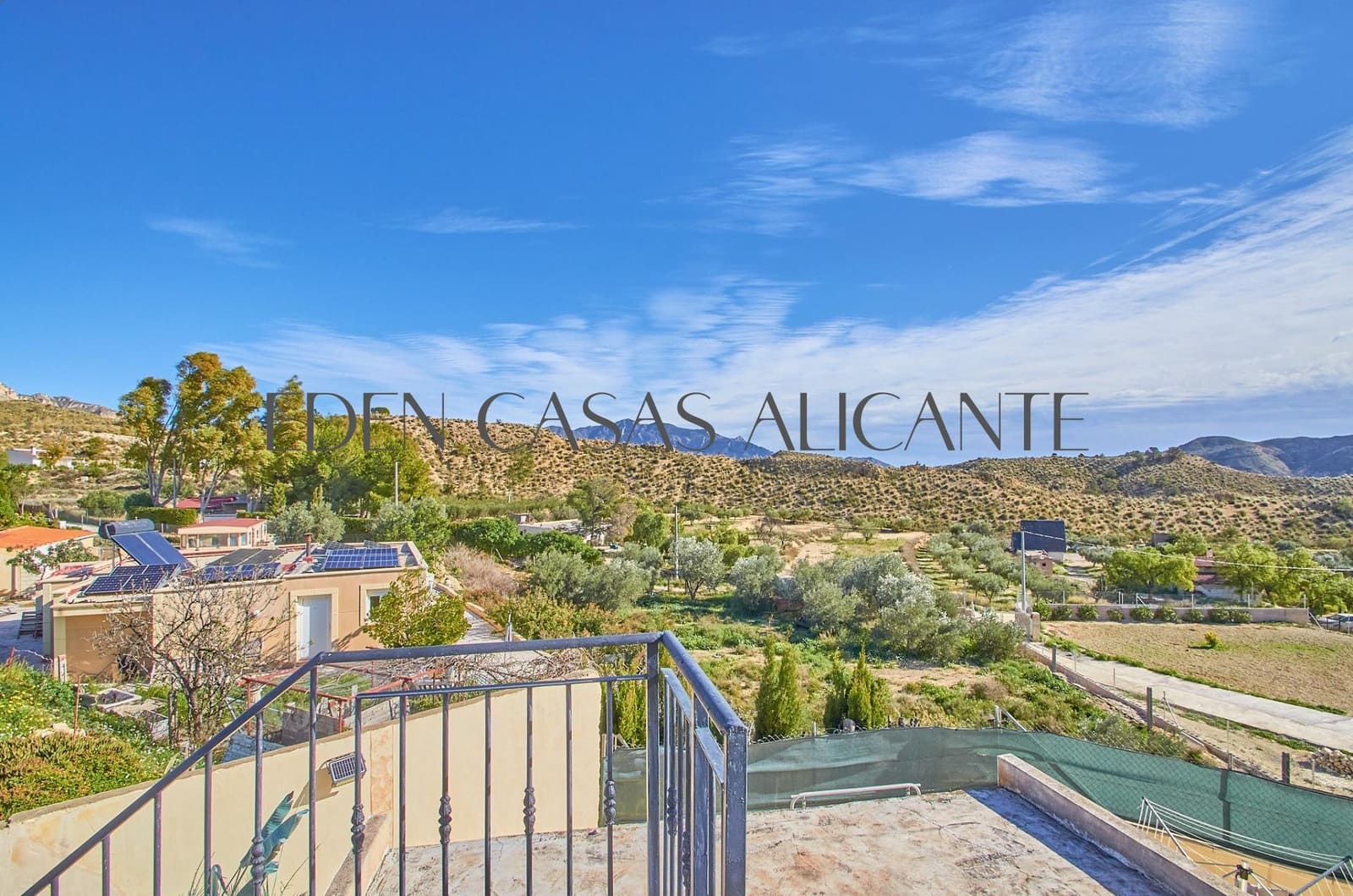 5 bedroom Villa for sale in Jijona / Xixona with pool garage - € 449,000 (Ref: 9551881)