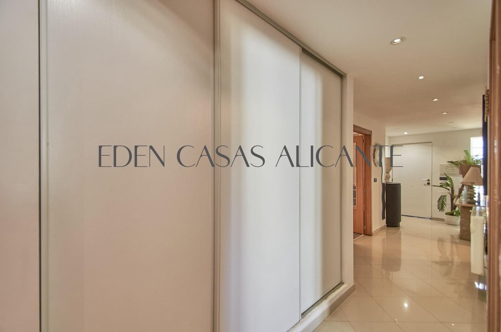 5 bedroom Villa for sale in Jijona / Xixona with pool garage - € 449,000 (Ref: 9551881)