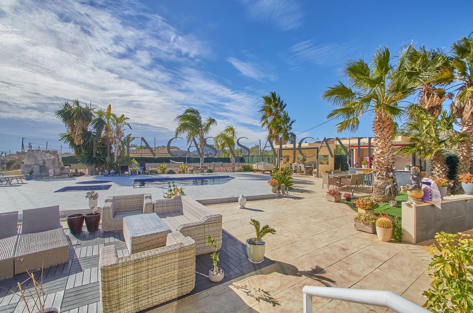 5 bedroom Villa for sale in Jijona / Xixona with pool garage - € 449,000 (Ref: 9551881)