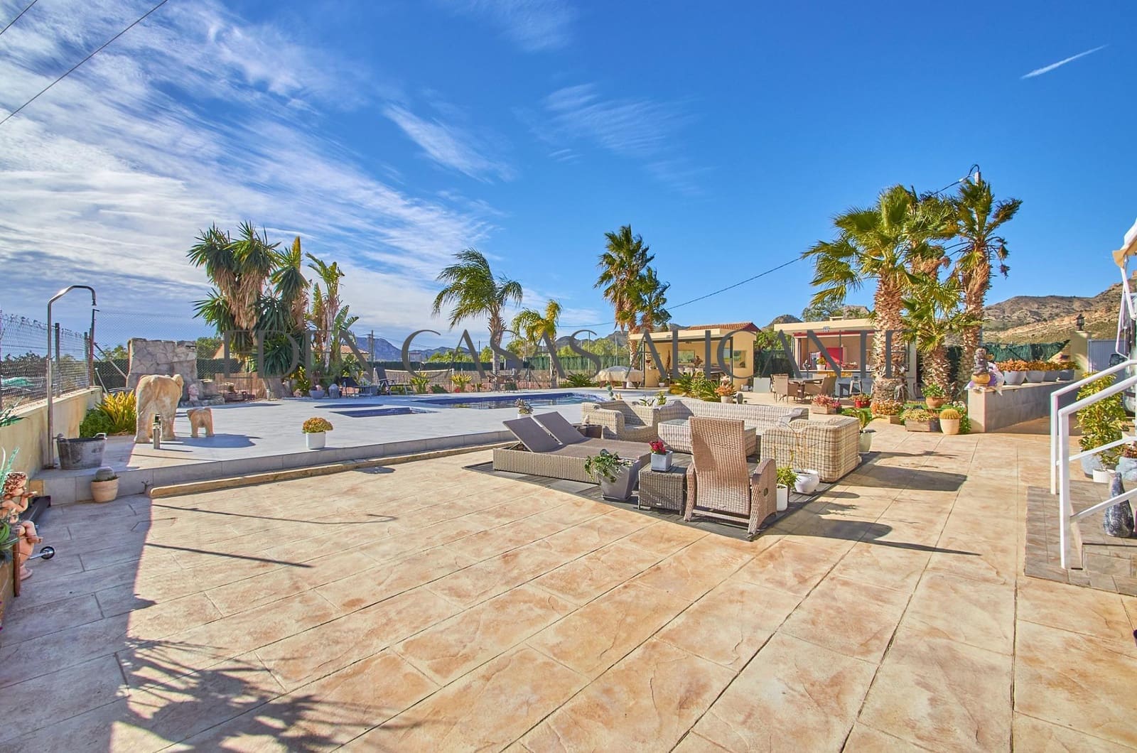 5 bedroom Villa for sale in Jijona / Xixona with pool garage - € 449,000 (Ref: 9551881)