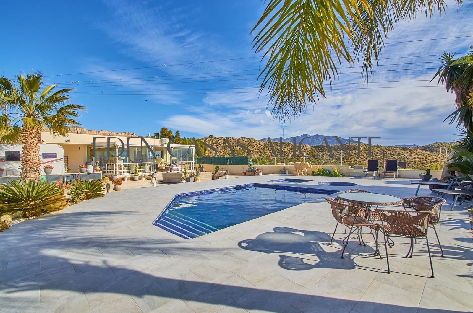 5 bedroom Villa for sale in Jijona / Xixona with pool garage - € 449,000 (Ref: 9551881)