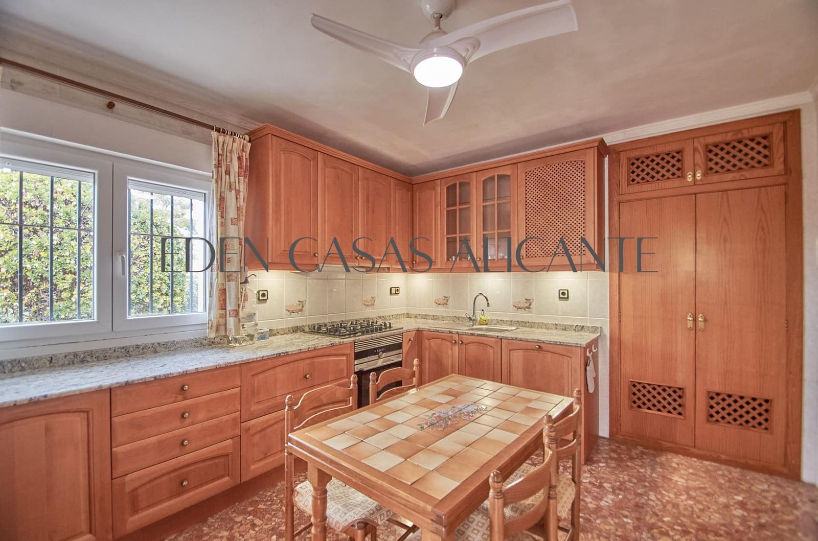 4 soverom Villa til salgs i Busot med svømmebasseng garasje - € 395 000 (Ref: 9551882)