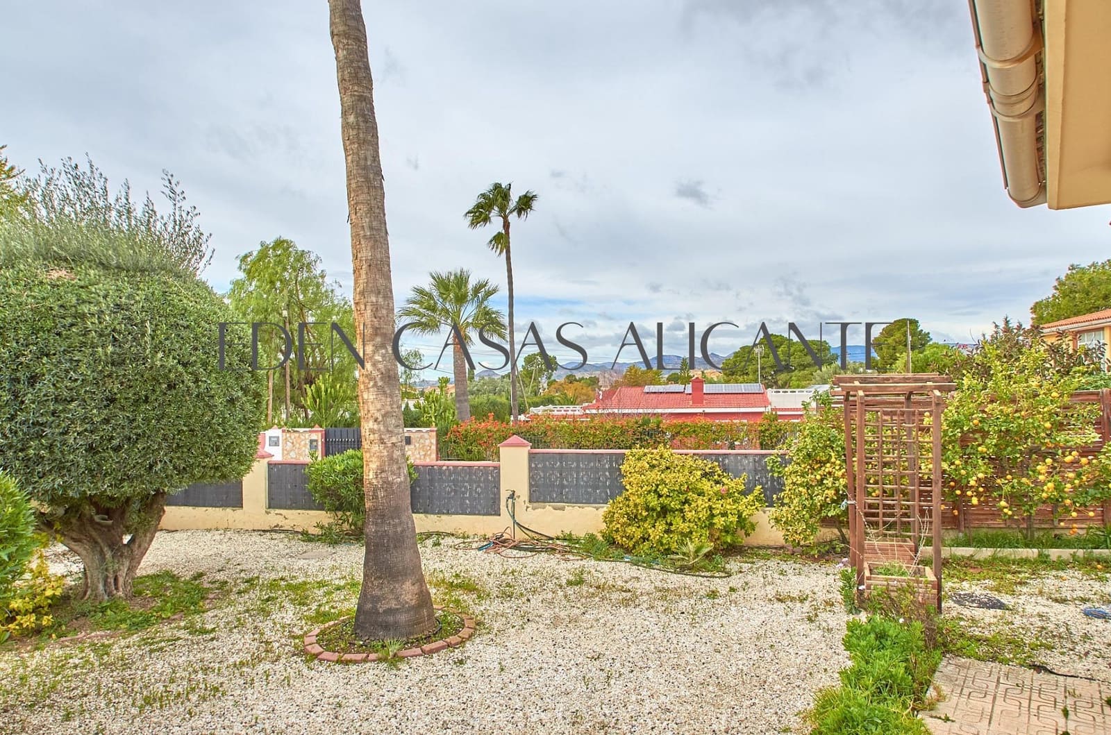 4 soverom Villa til salgs i Busot med svømmebasseng garasje - € 395 000 (Ref: 9551882)