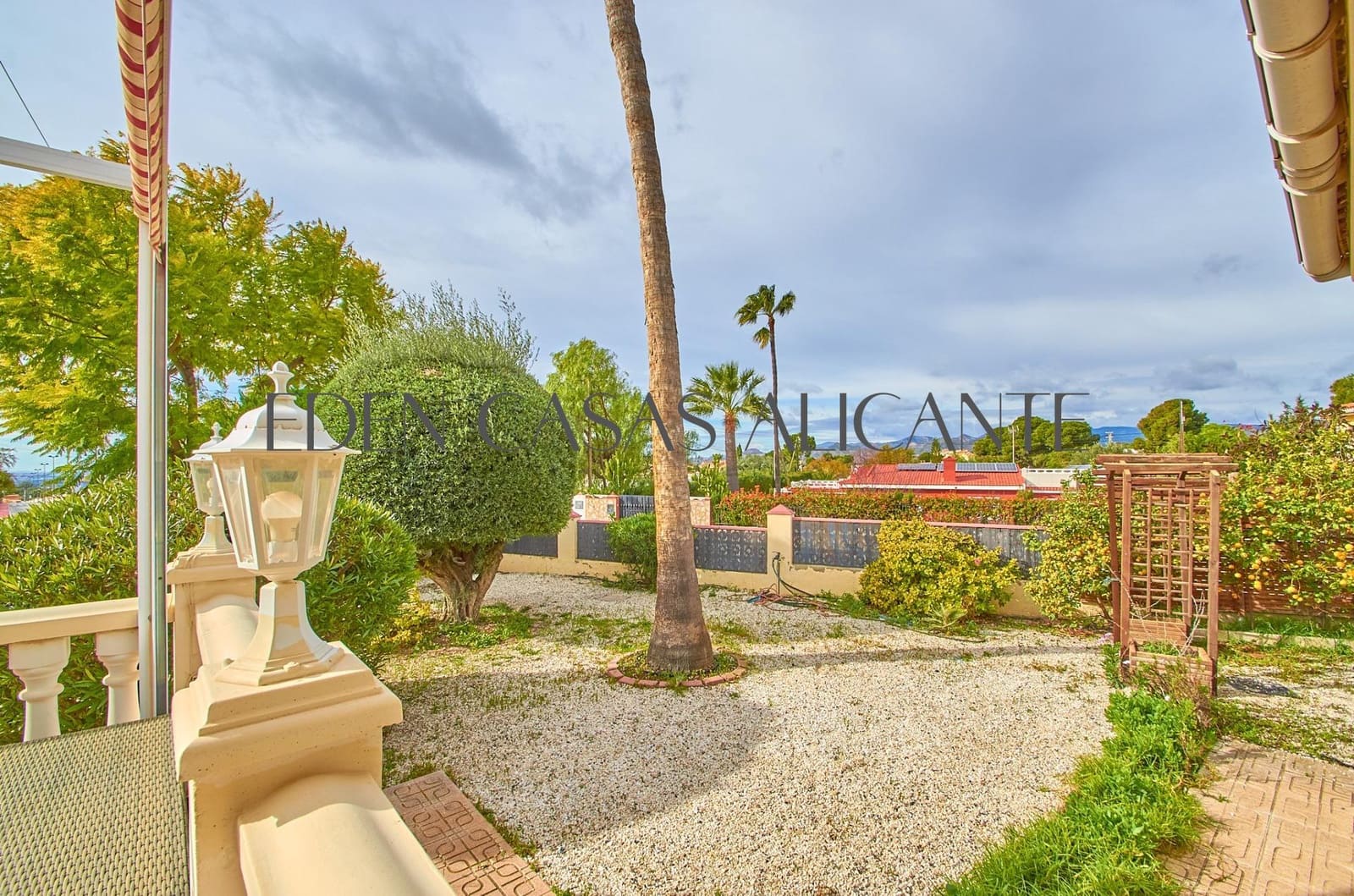 4 soverom Villa til salgs i Busot med svømmebasseng garasje - € 395 000 (Ref: 9551882)