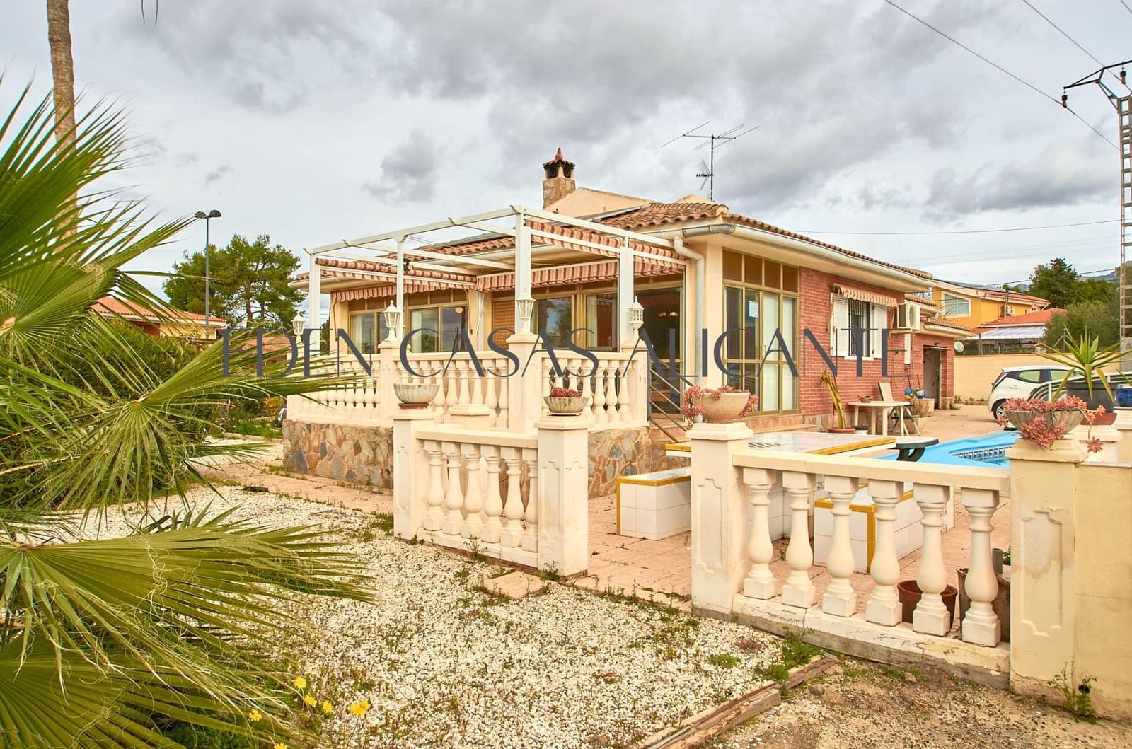 4 soverom Villa til salgs i Busot med svømmebasseng garasje - € 395 000 (Ref: 9551882)