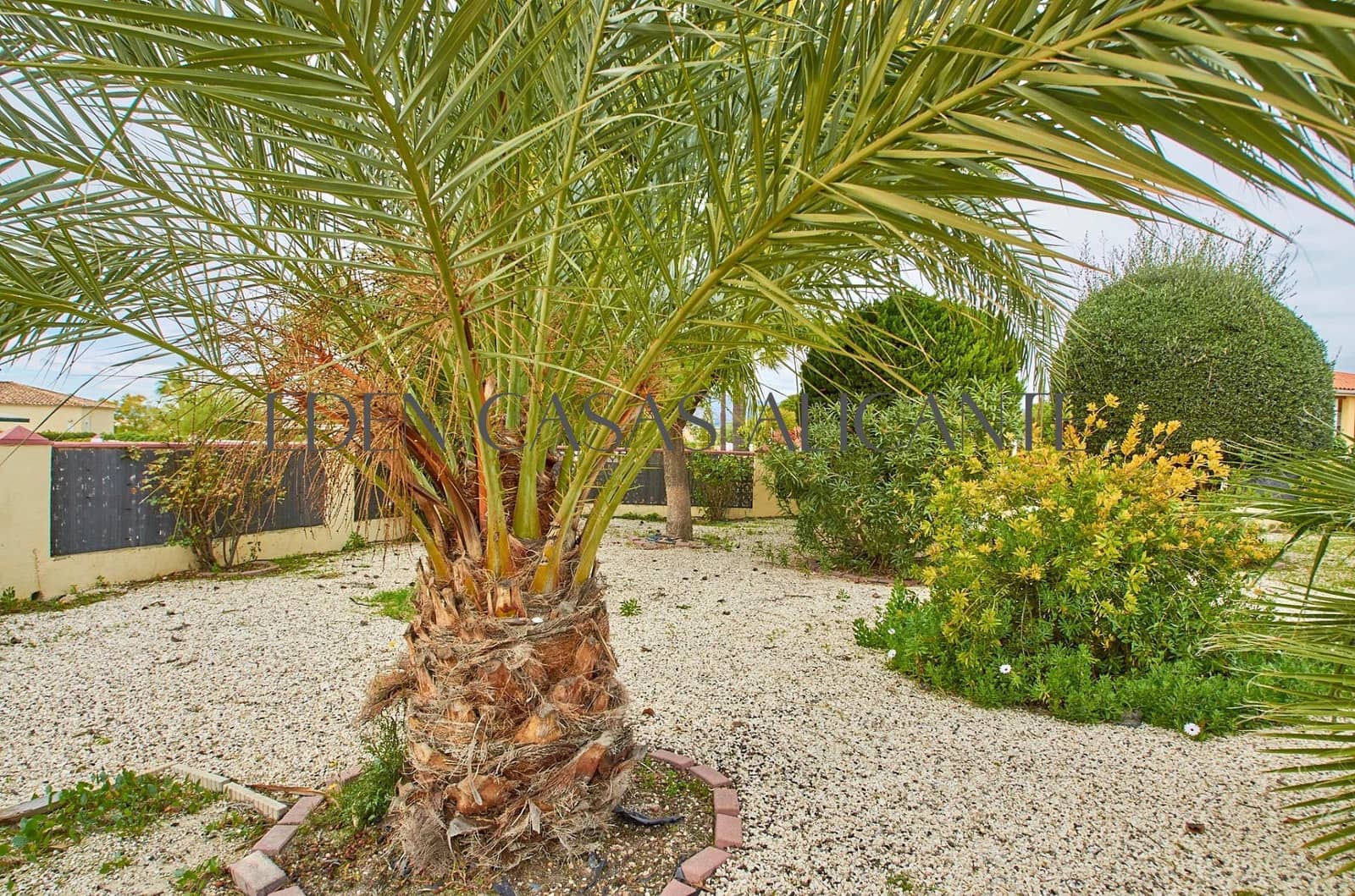 4 soverom Villa til salgs i Busot med svømmebasseng garasje - € 395 000 (Ref: 9551882)