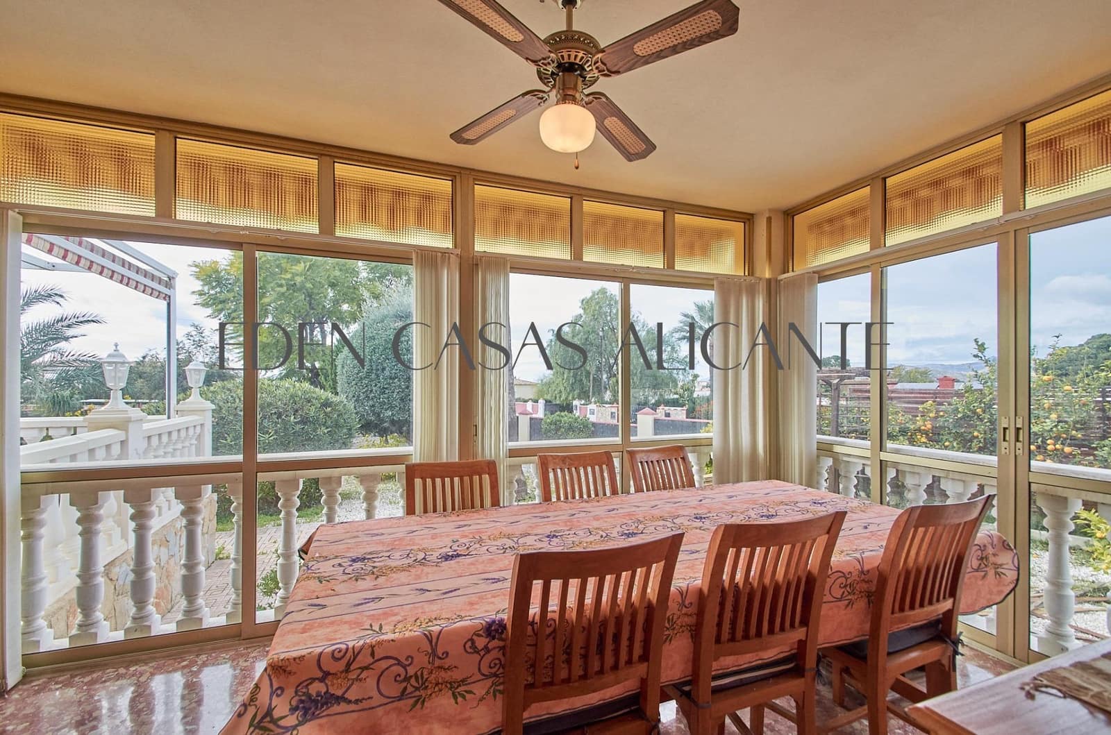 4 bedroom Villa for sale in Busot with pool garage - € 395,000 (Ref: 9551882)